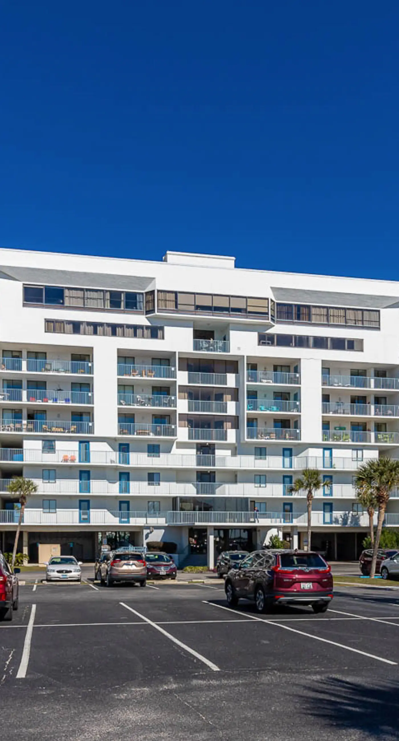 Inviting Condo w/ Shared Pools, Hot Tub, Tennis, & Beach Access