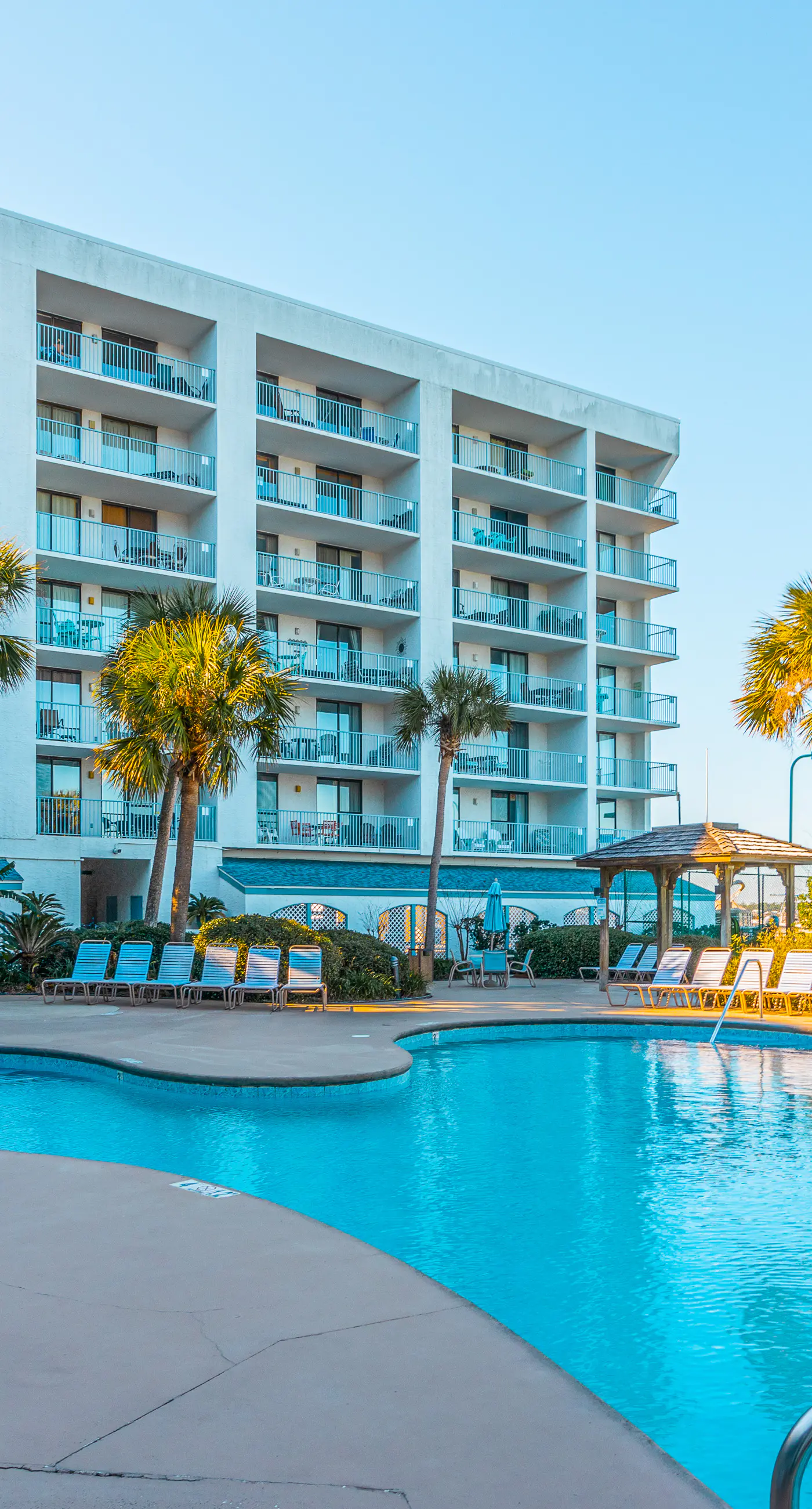 Inviting Condo w/ Shared Pools, Hot Tub, Tennis, & Beach Access