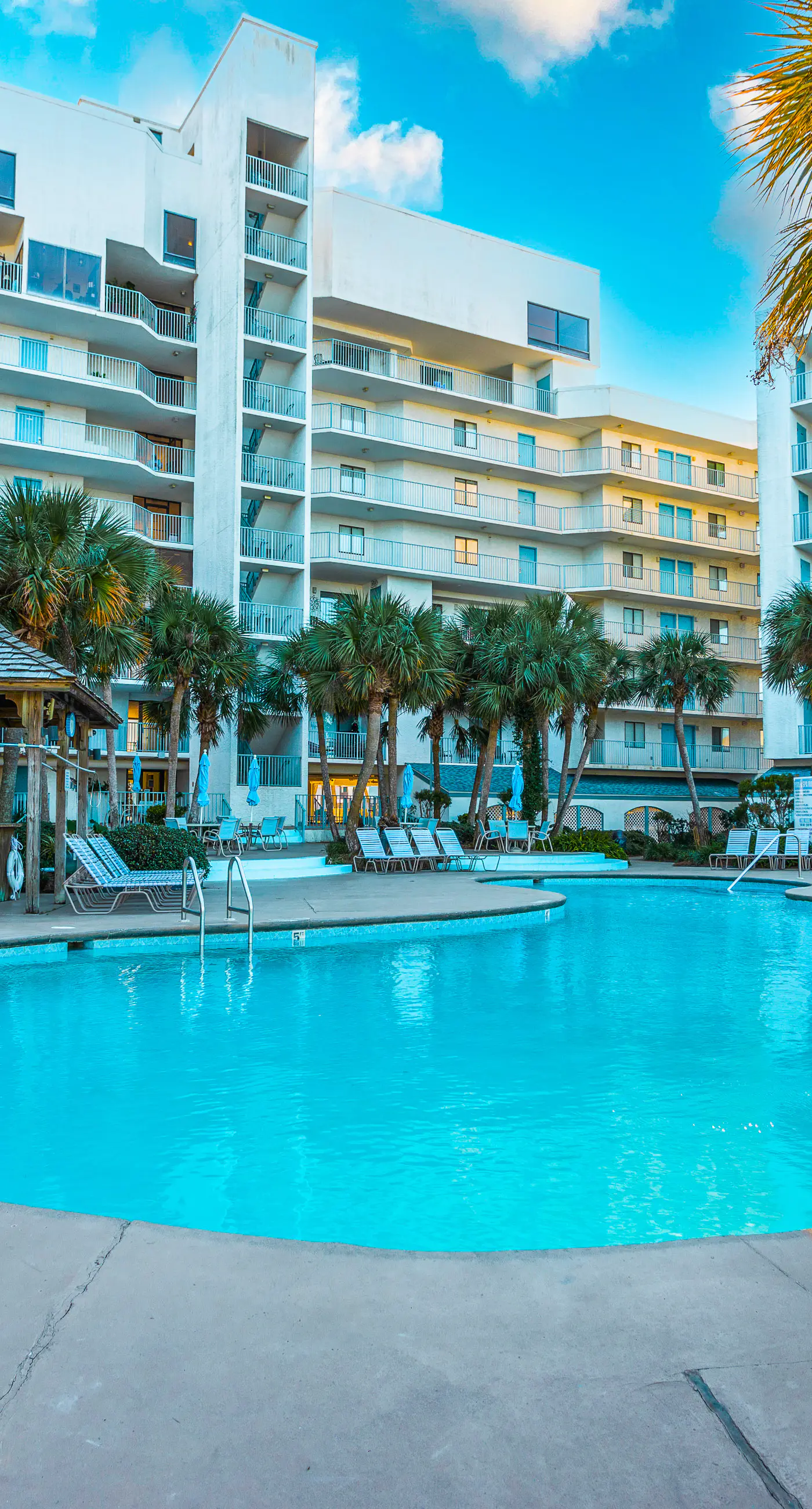 Inviting Condo w/ Shared Pools, Hot Tub, Tennis, & Beach Access