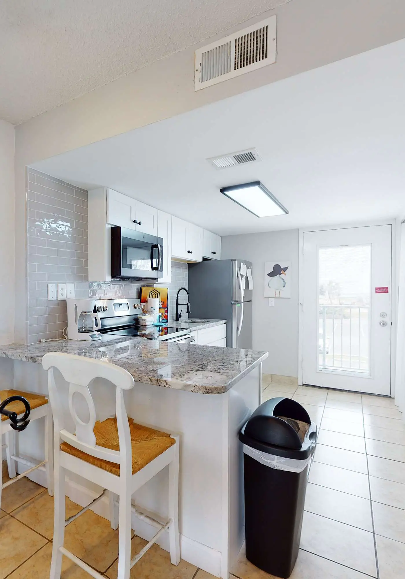 Inviting Condo w/ Shared Pools, Hot Tub, Tennis, & Beach Access