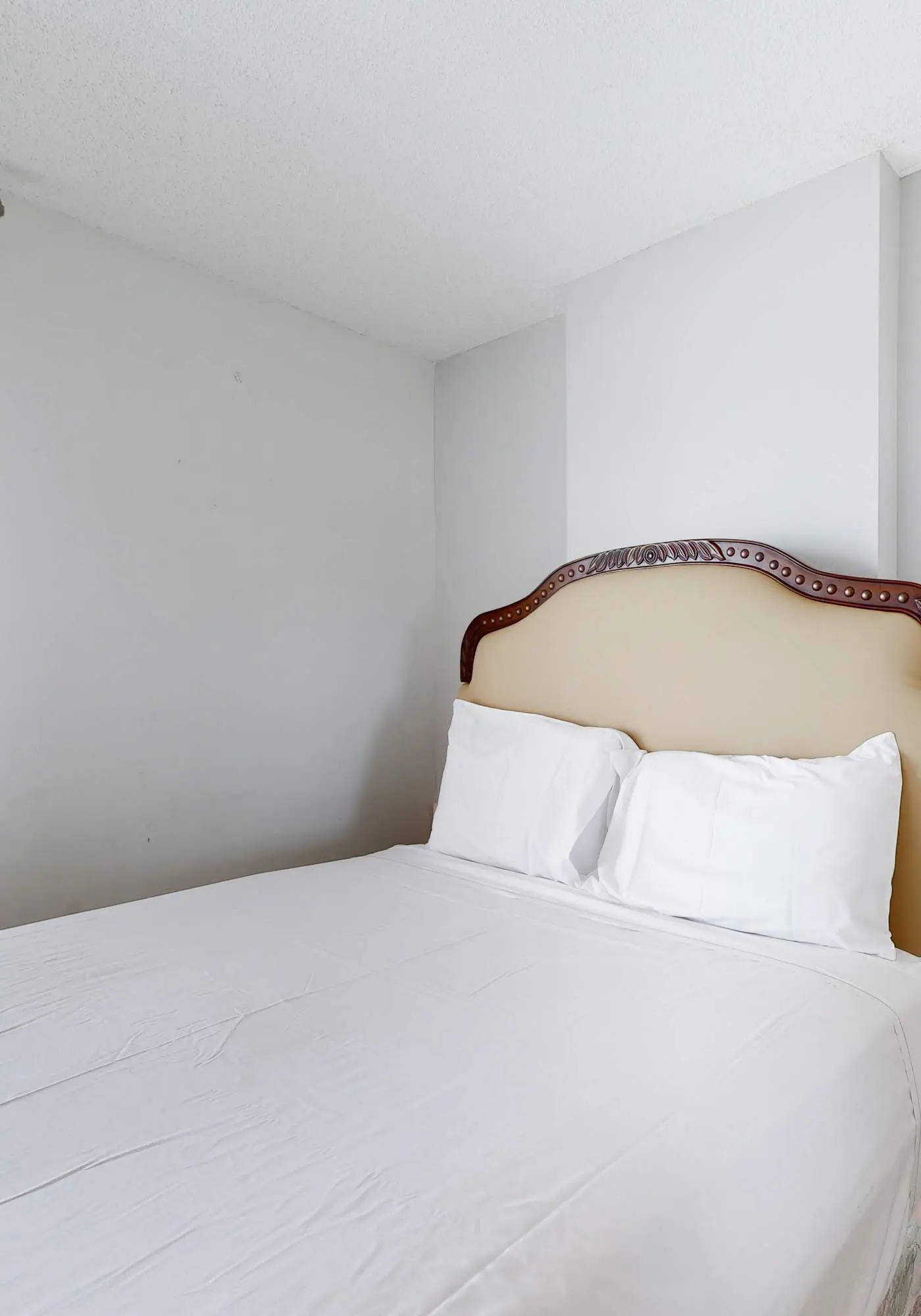 Inviting Condo w/ Shared Pools, Hot Tub, Tennis, & Beach Access