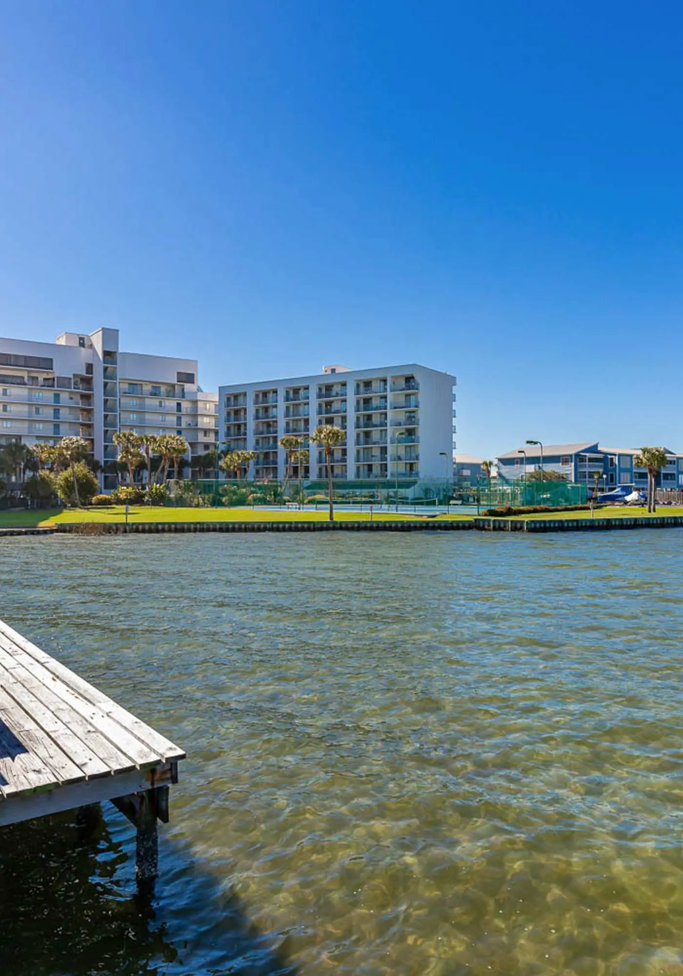 Inviting Condo w/ Shared Pools, Hot Tub, Tennis, & Beach Access
