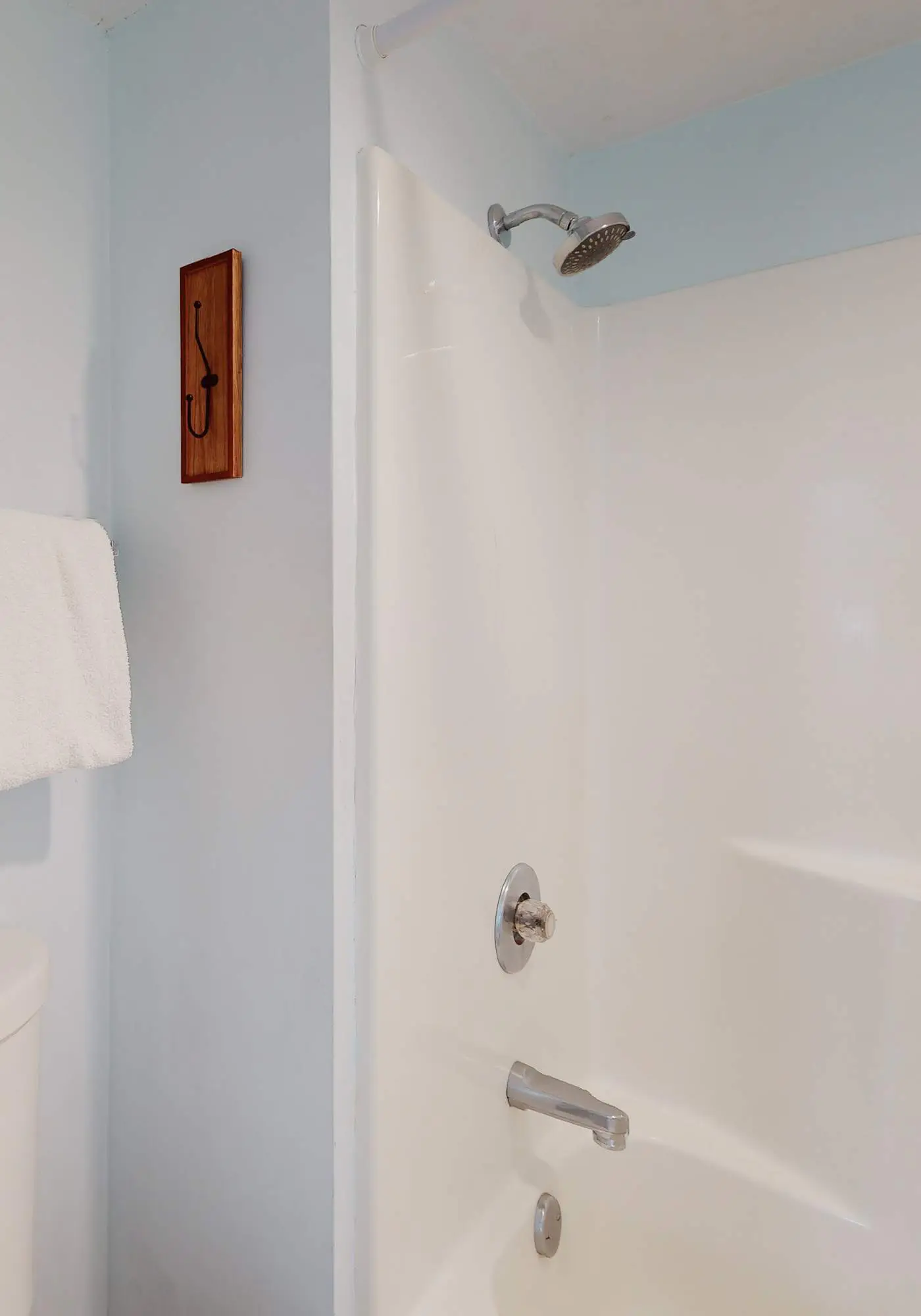 Inviting Condo w/ Shared Pools, Hot Tub, Tennis, & Beach Access
