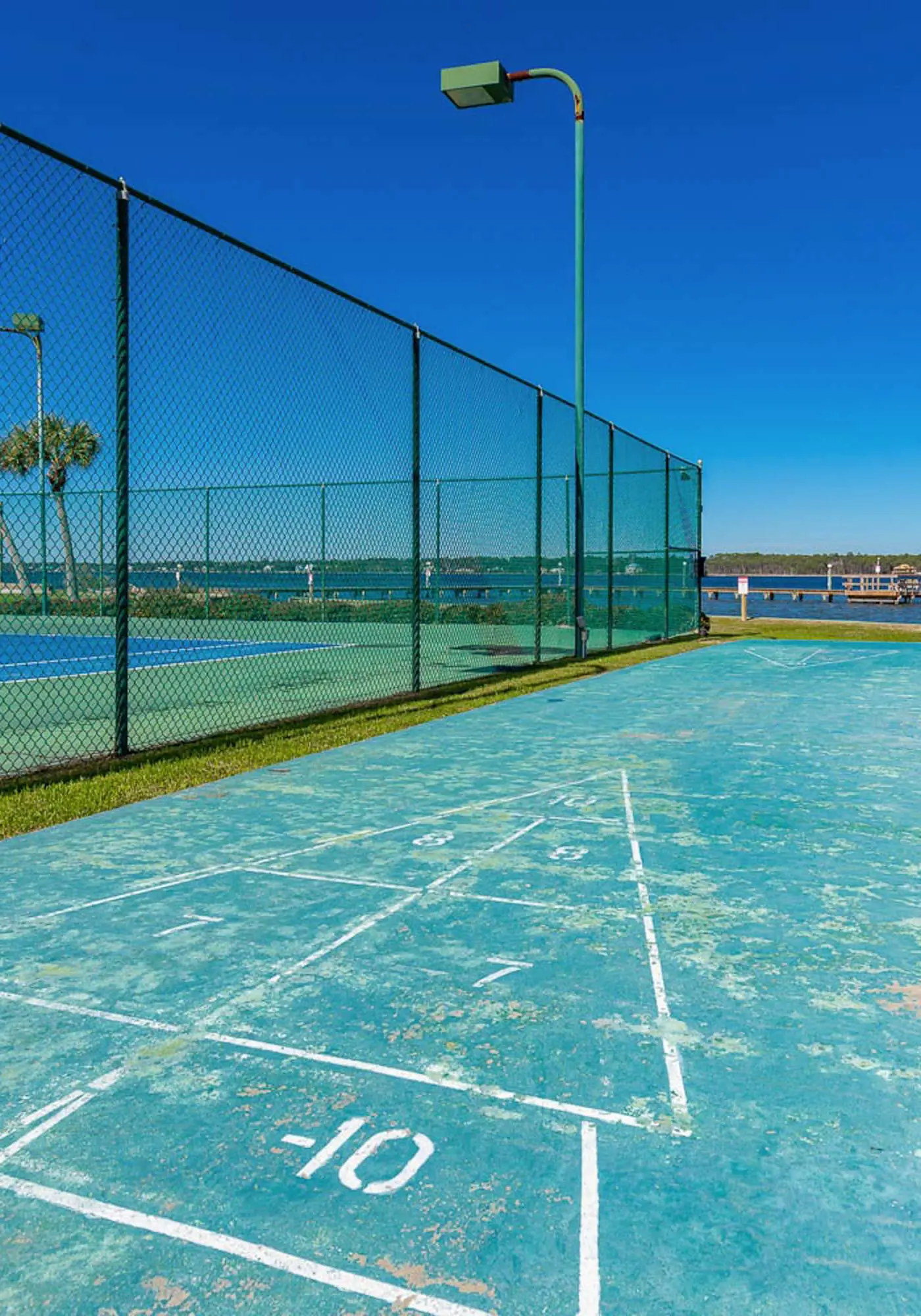 Inviting Condo w/ Shared Pools, Hot Tub, Tennis, & Beach Access