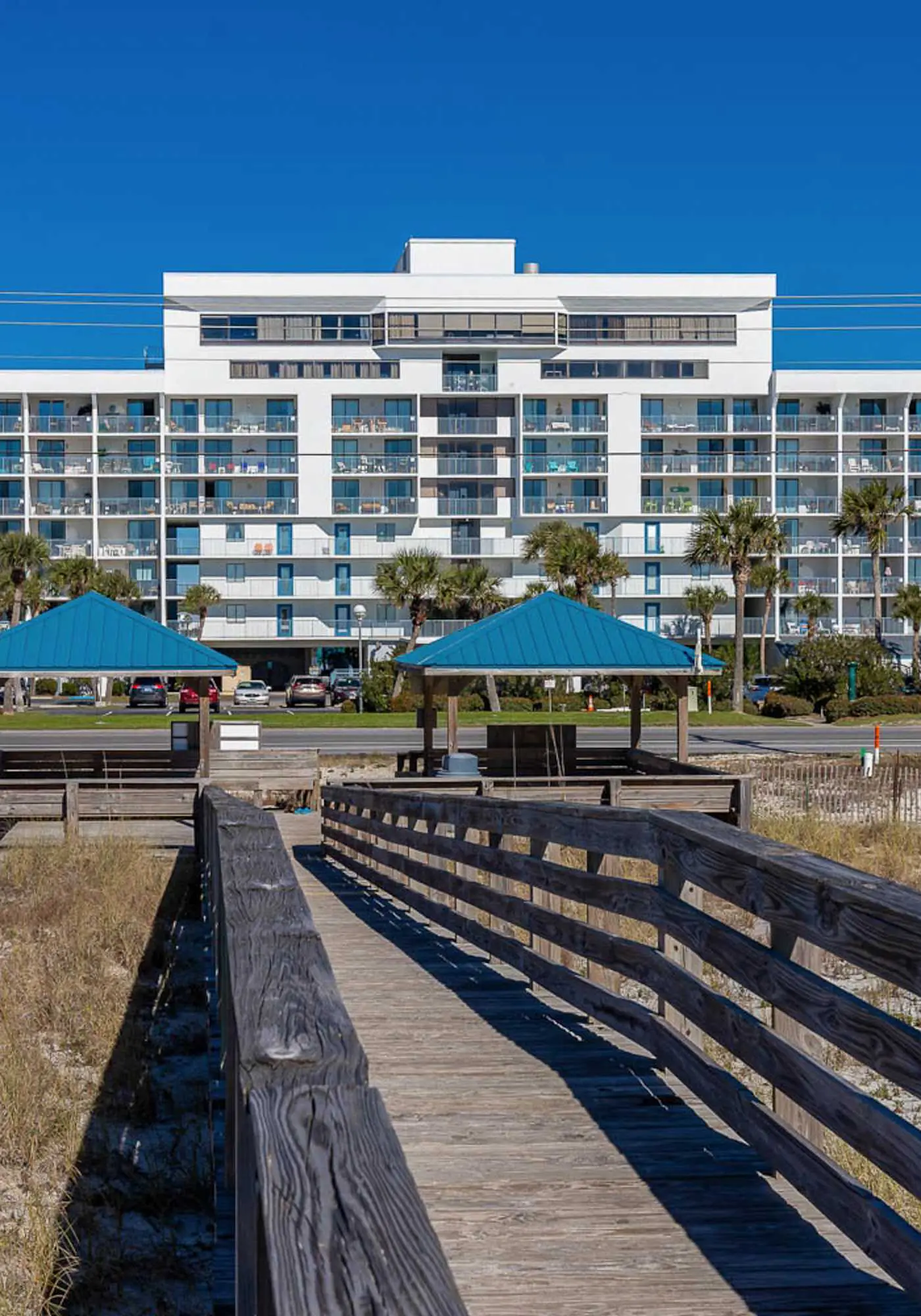 Inviting Condo w/ Shared Pools, Hot Tub, Tennis, & Beach Access