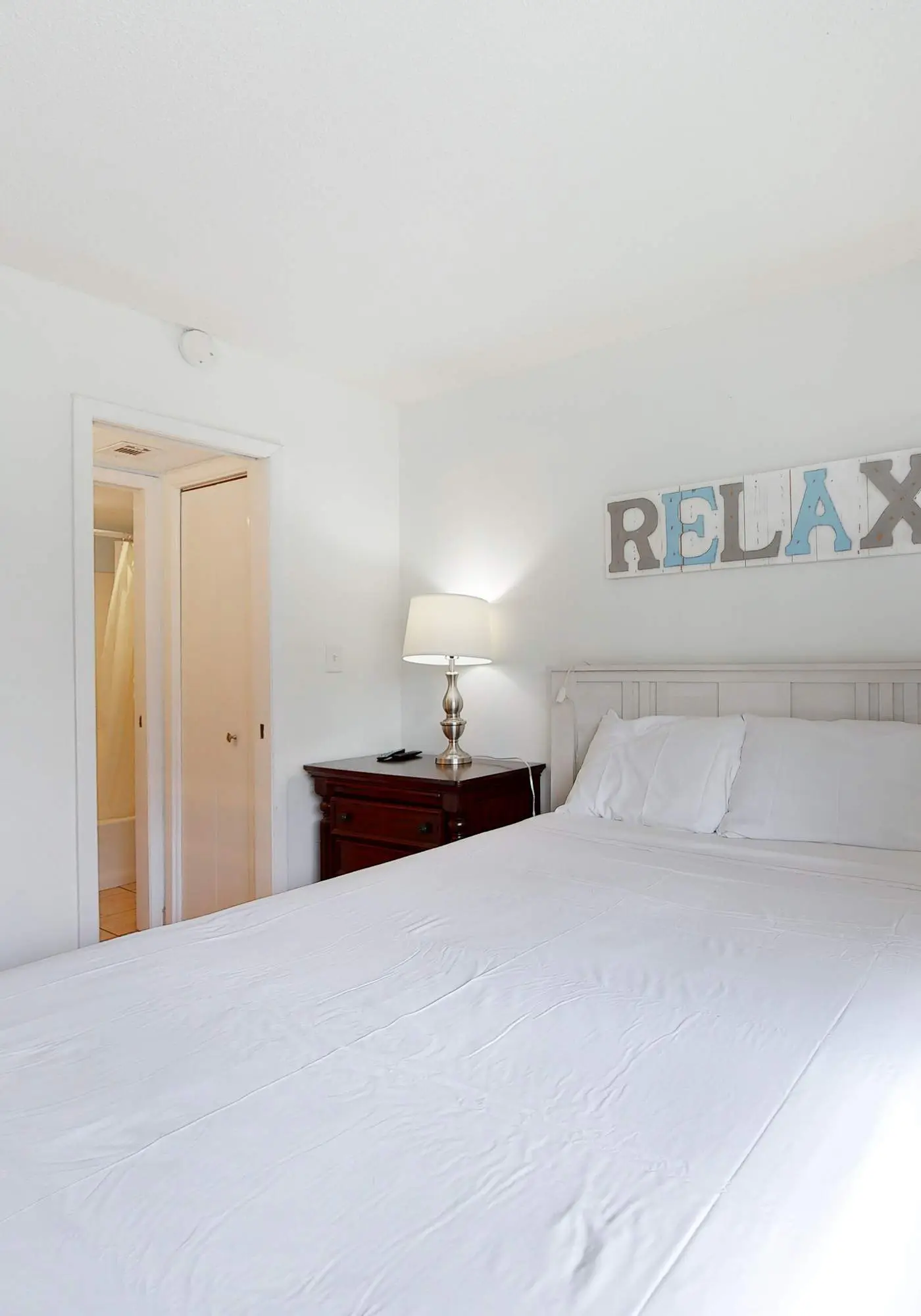 Inviting Condo w/ Shared Pools, Hot Tub, Tennis, & Beach Access