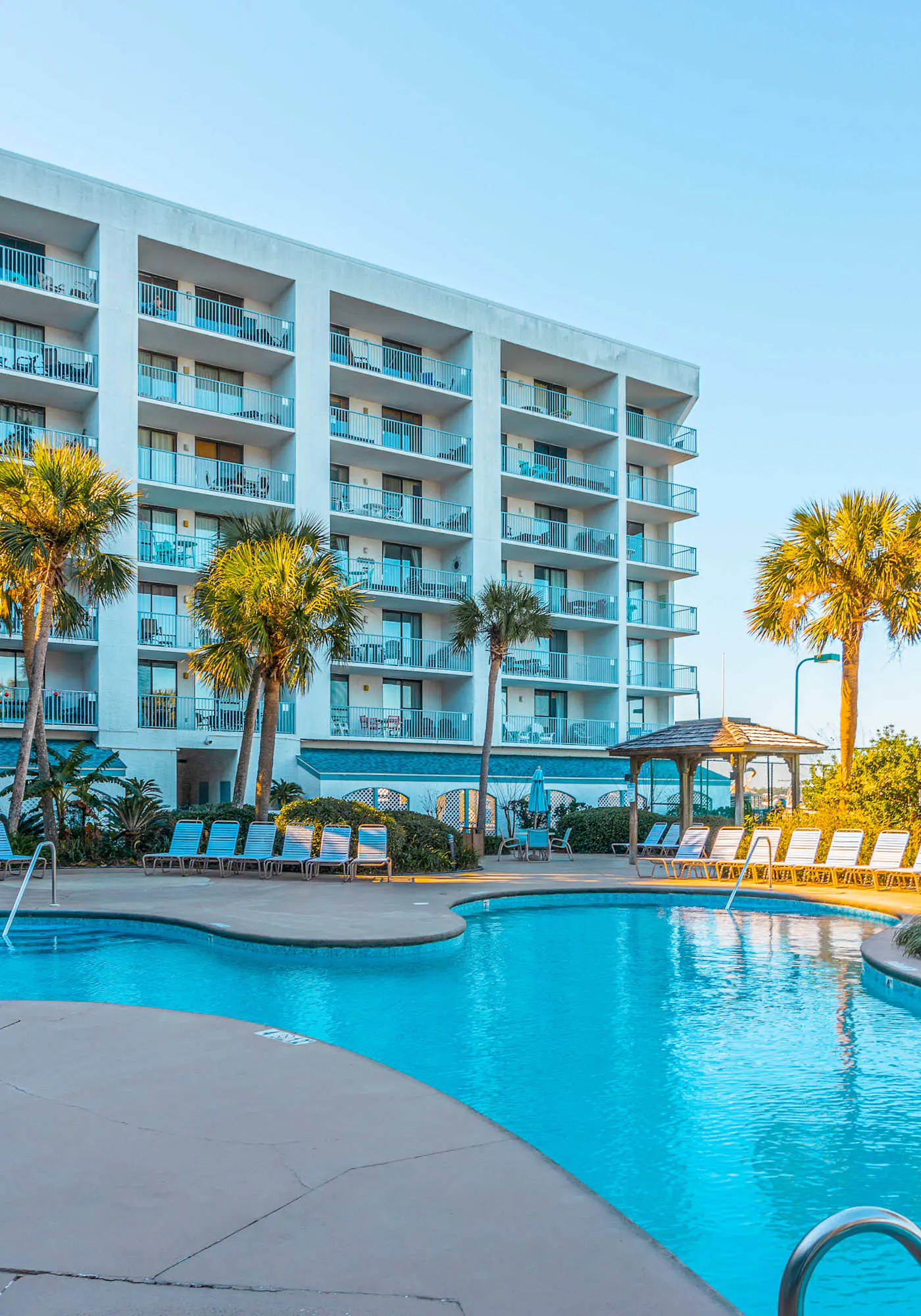 Inviting Condo w/ Shared Pools, Hot Tub, Tennis, & Beach Access