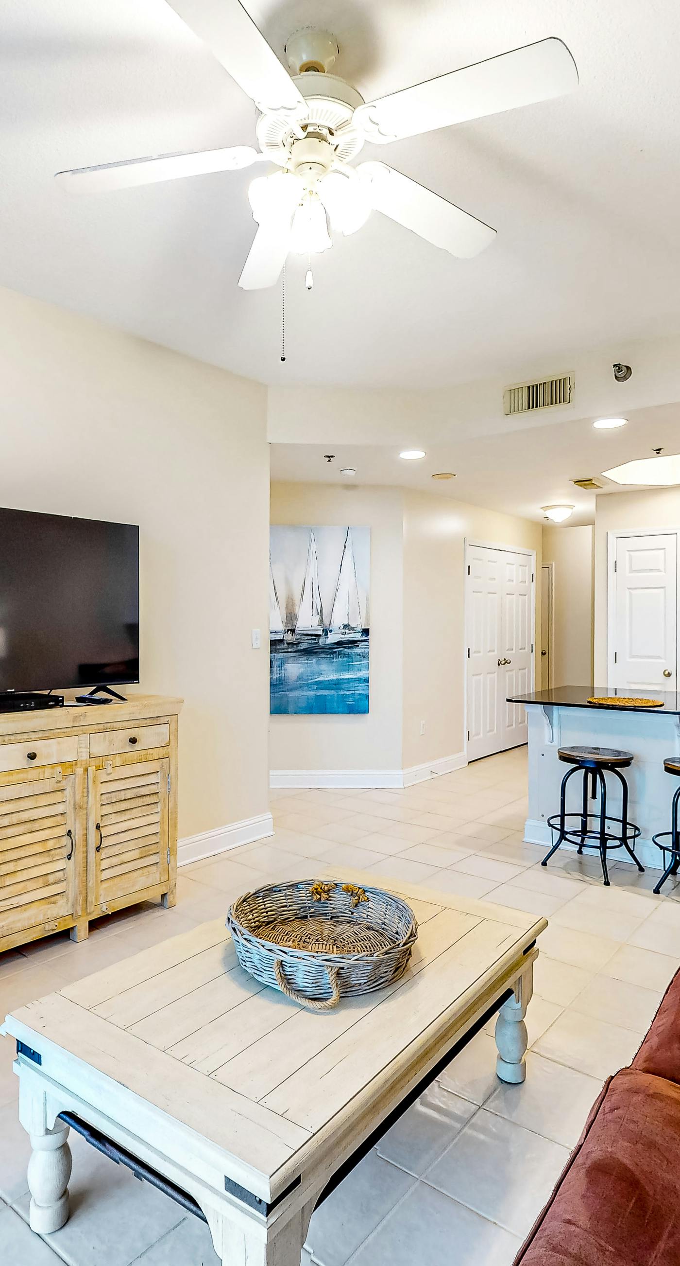 Ocean & Gulf front condo w/furnished balcony, shared in/outdoor pools, & hot tub