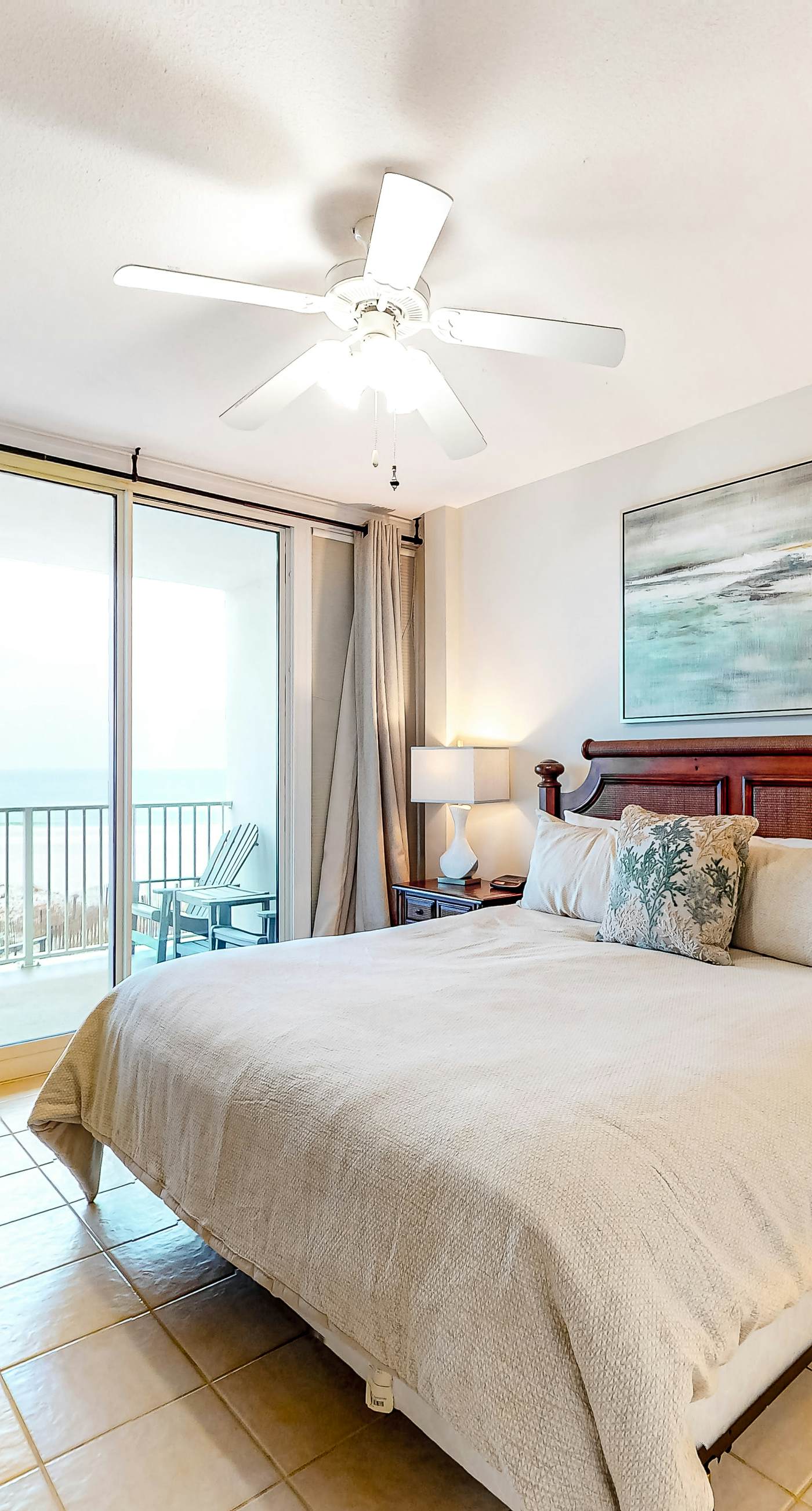 Ocean & Gulf front condo w/furnished balcony, shared in/outdoor pools, & hot tub