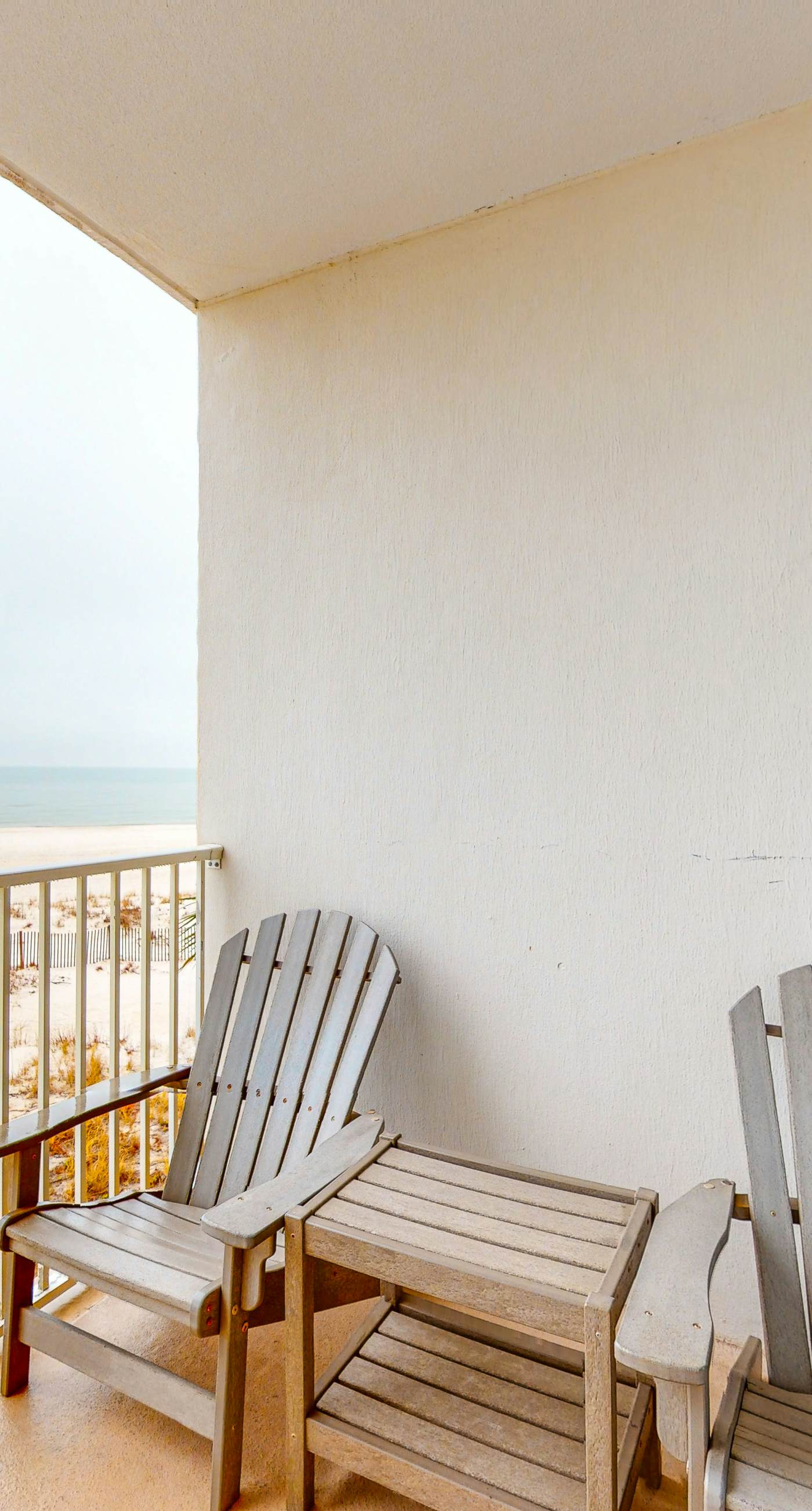 Ocean & Gulf front condo w/furnished balcony, shared in/outdoor pools, & hot tub