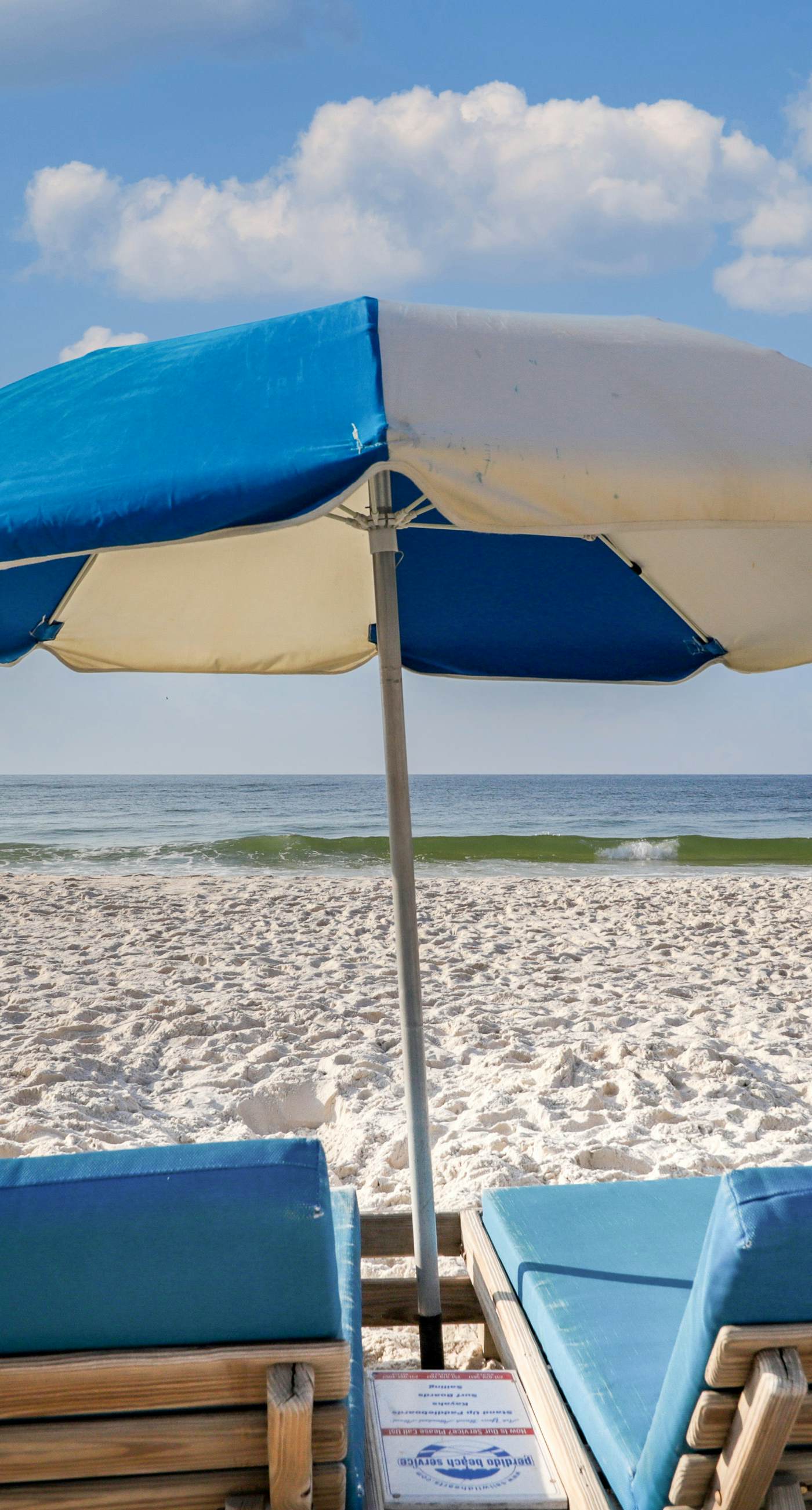 Ocean & Gulf front condo w/furnished balcony, shared in/outdoor pools, & hot tub