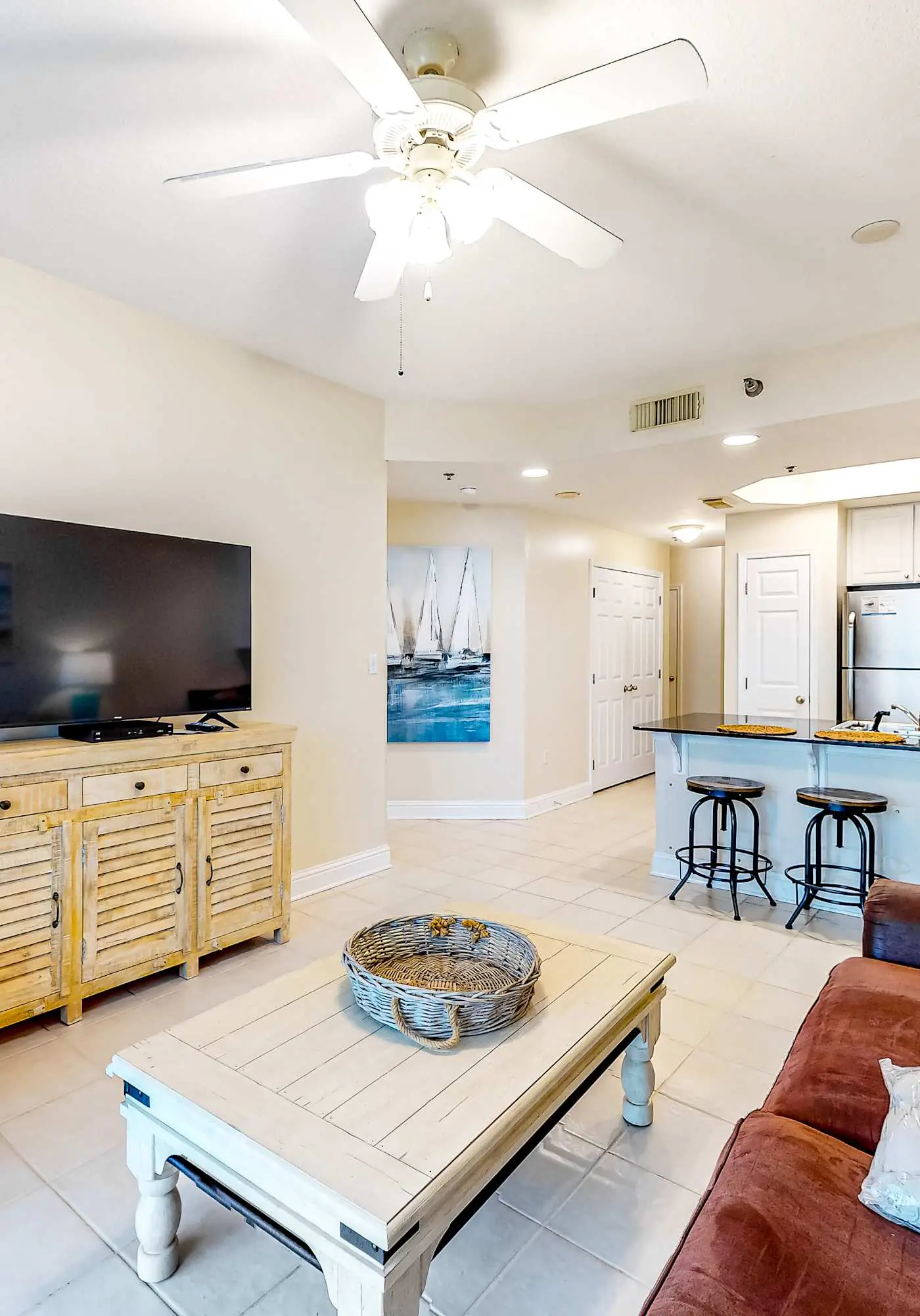 Ocean & Gulf front condo w/furnished balcony, shared in/outdoor pools, & hot tub