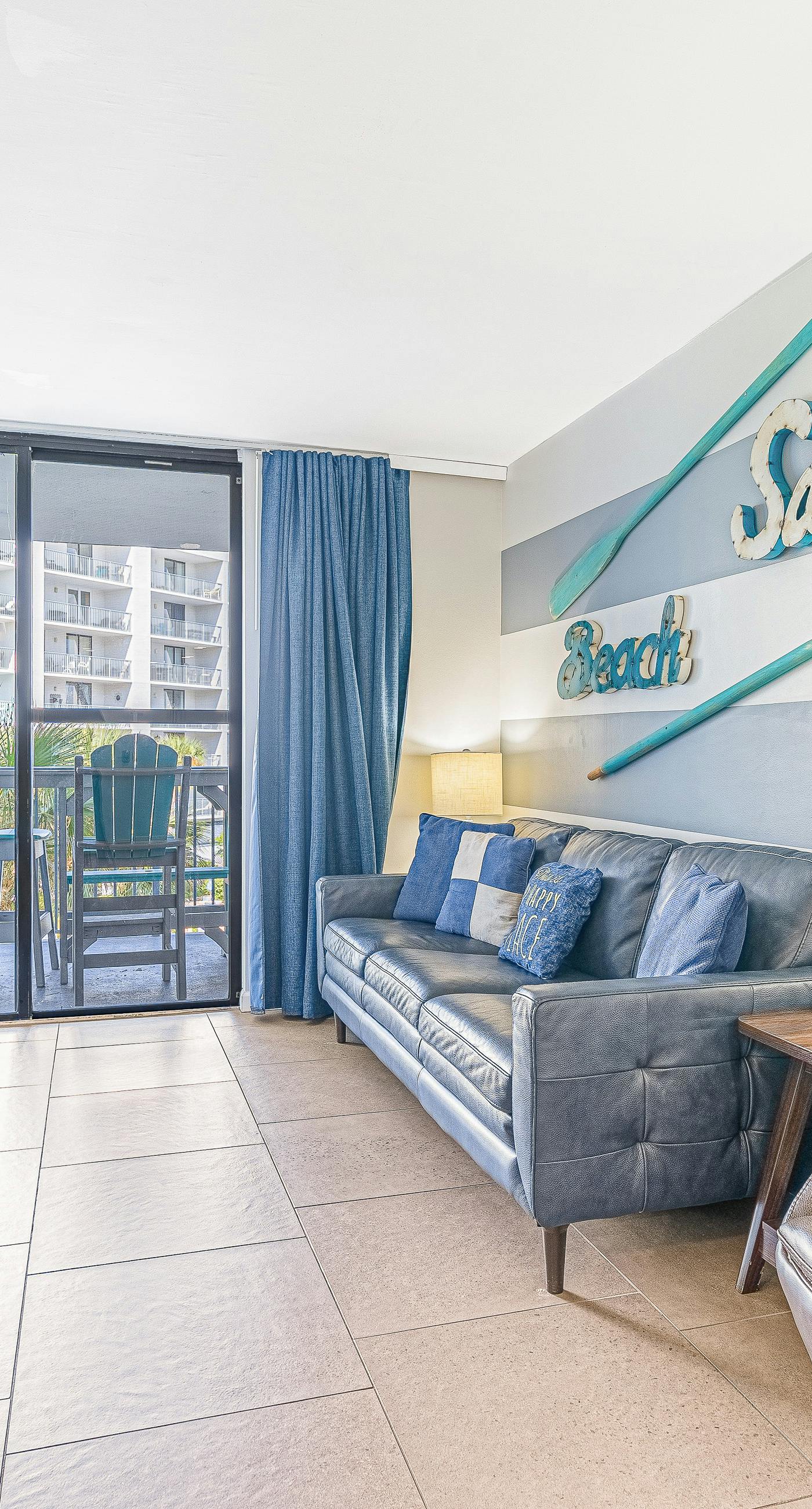 Spacious condo with pool & hot tub - tennis available on-site