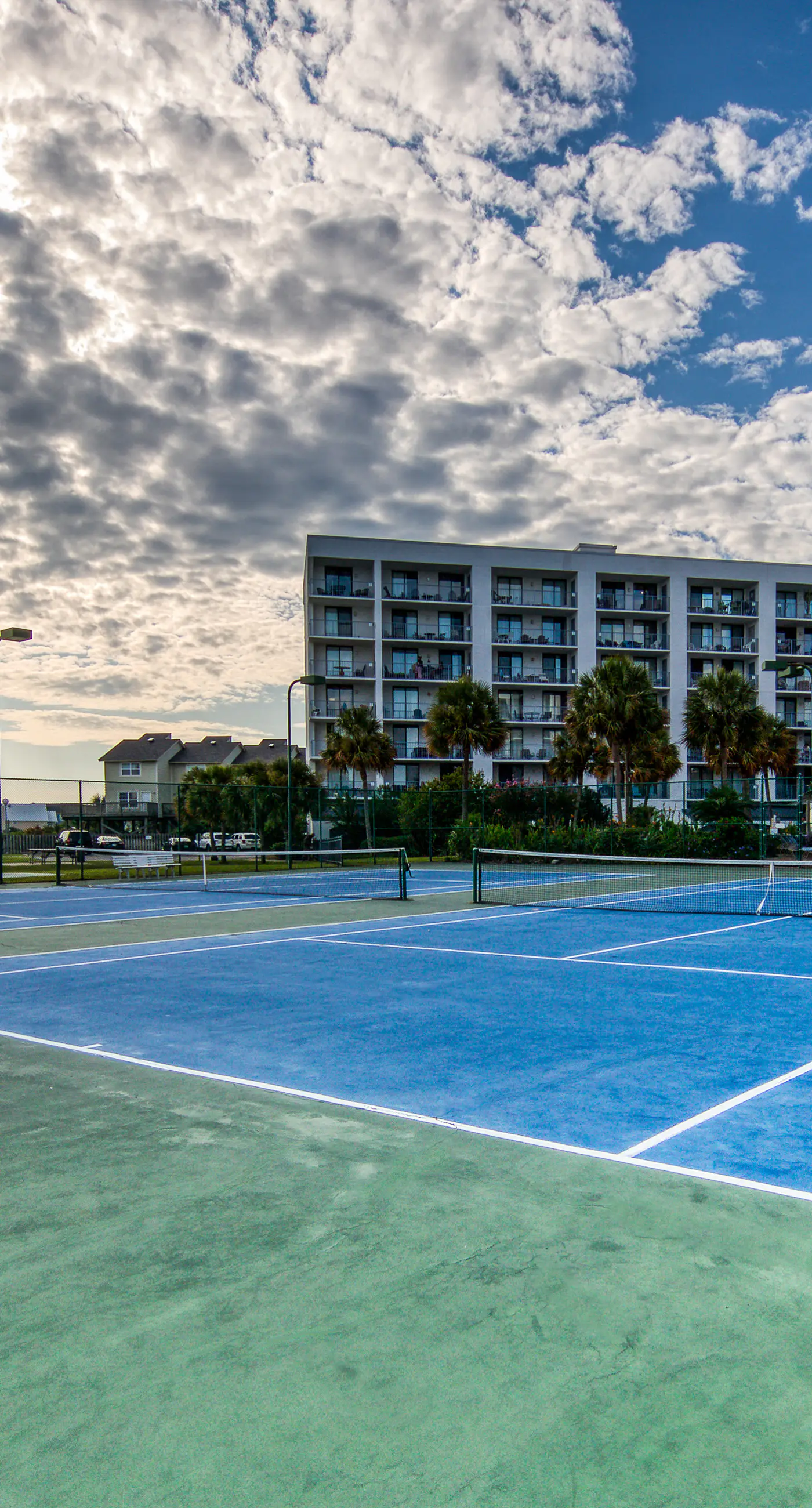 Spacious condo with pool & hot tub - tennis available on-site