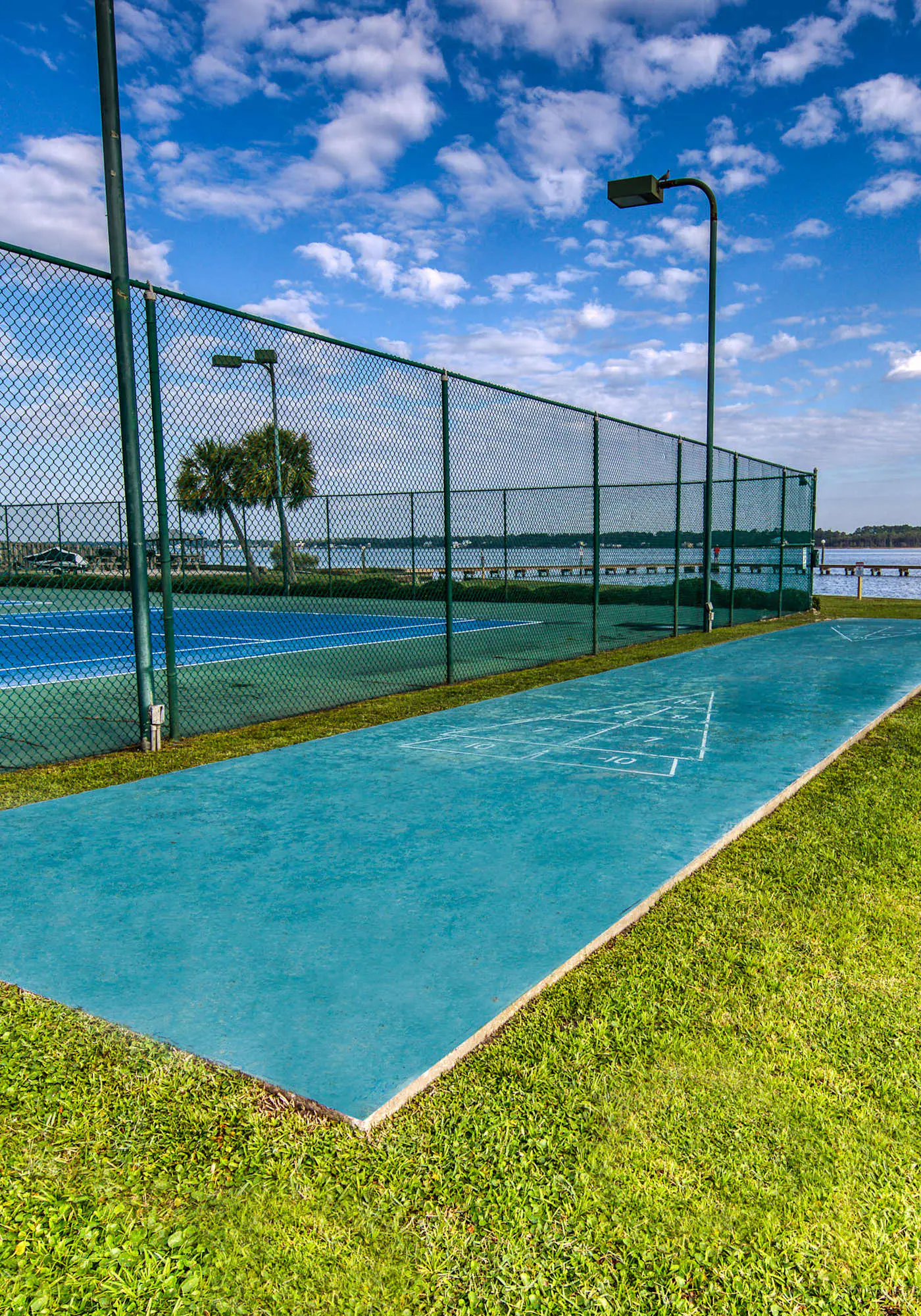Spacious condo with pool & hot tub - tennis available on-site