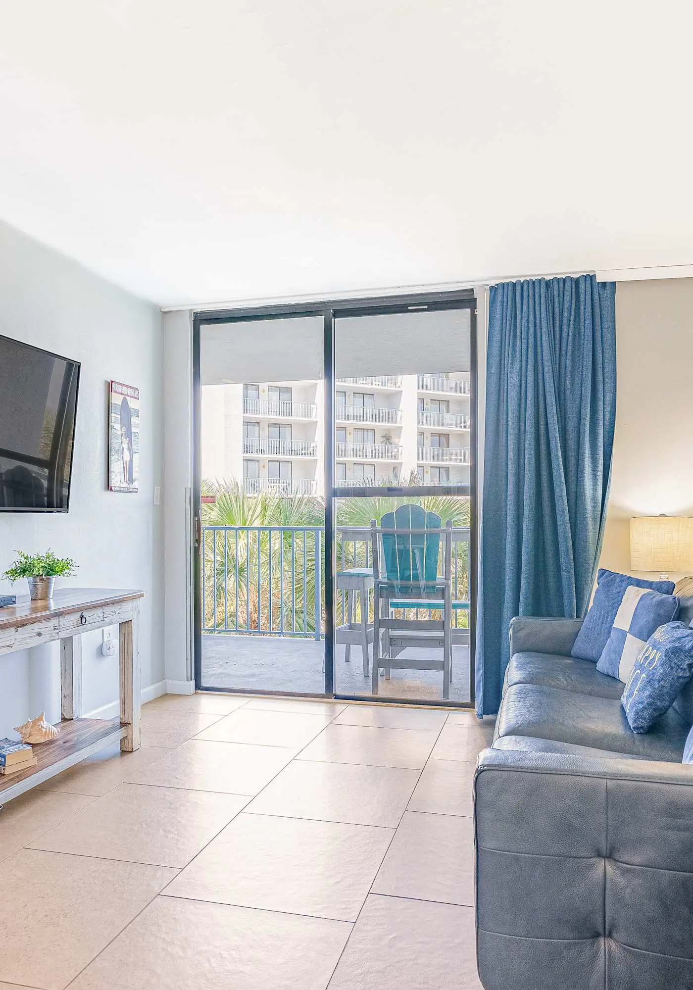 Spacious condo with pool & hot tub - tennis available on-site