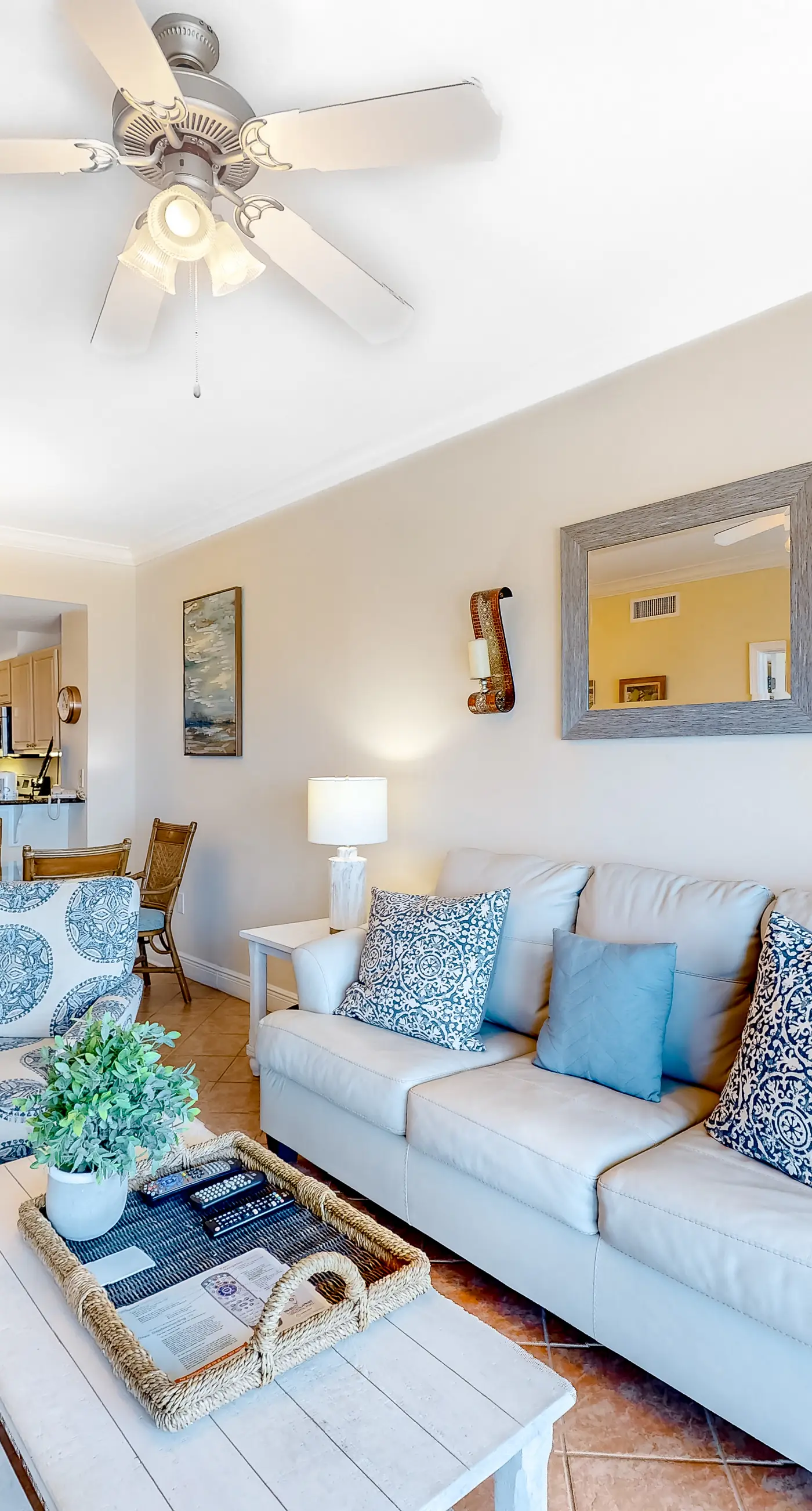 Centrally located condo w/ picturesque views & shared pools/lazy river