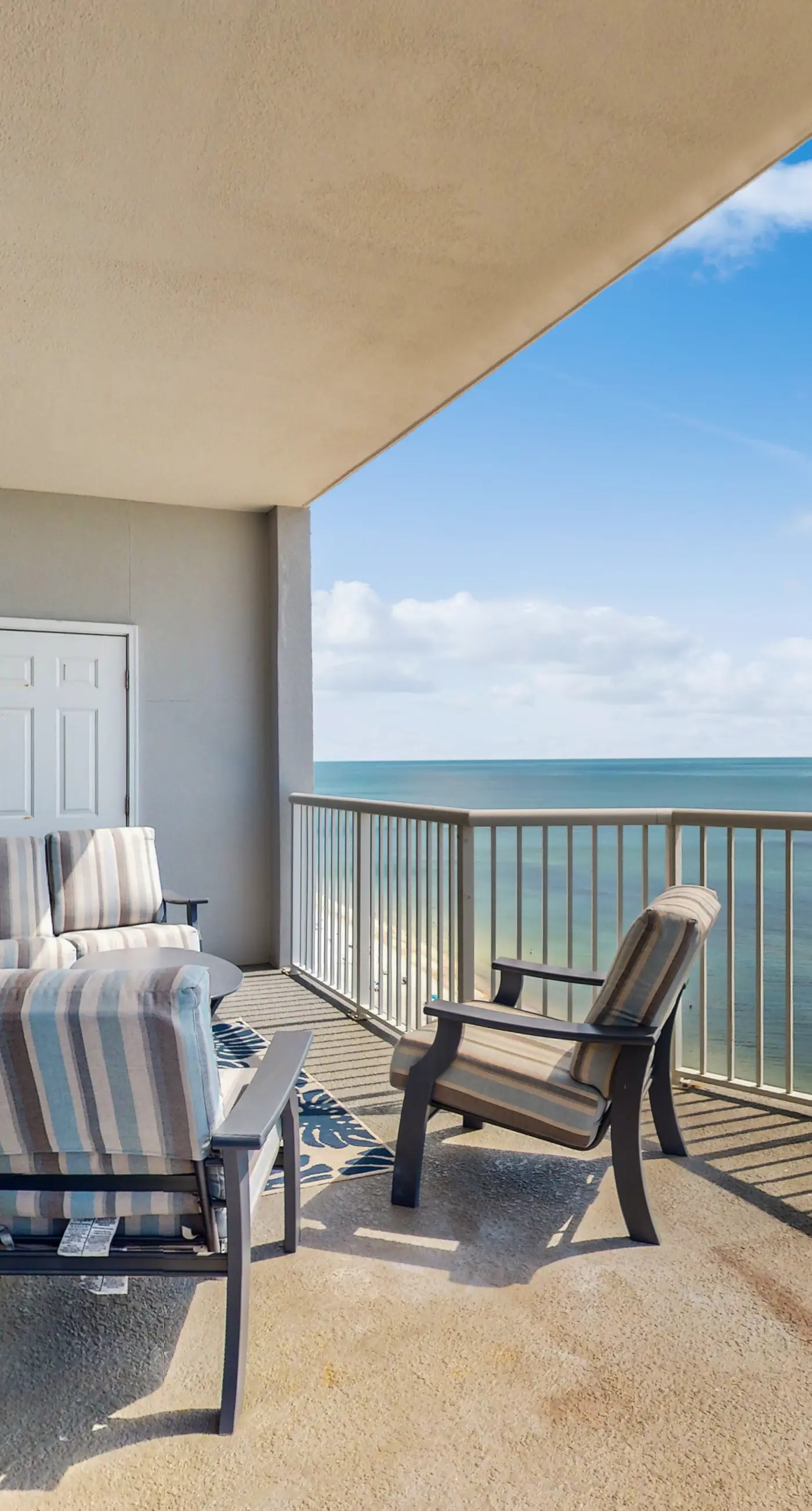 Penthouse-level, waterfront condo with epic Gulf-view balcony, pools, & gym