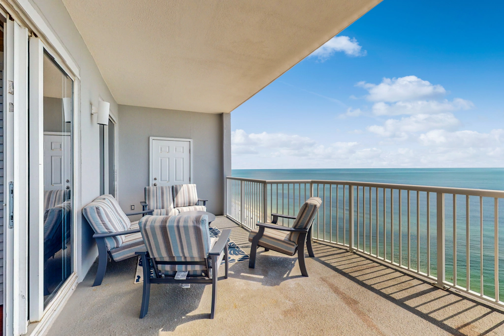 Penthouse-level, waterfront condo with epic Gulf-view balcony, pools, & gym