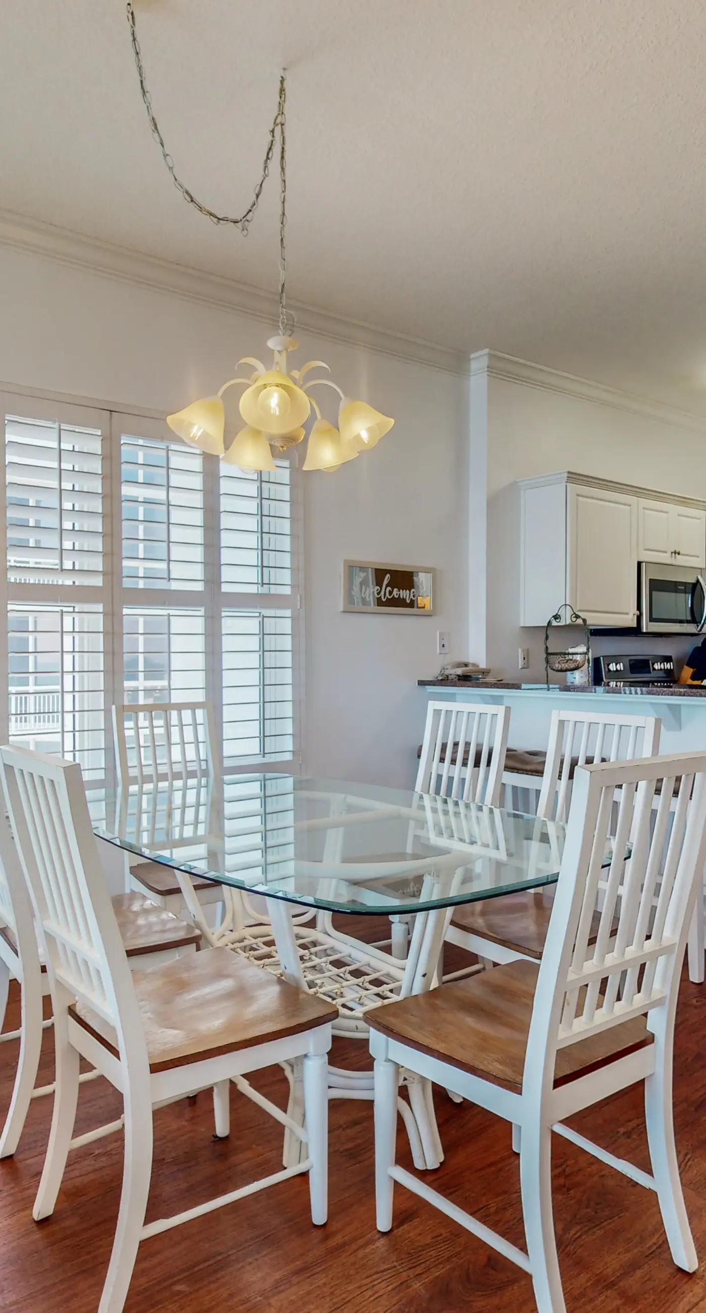 Penthouse-level, waterfront condo with epic Gulf-view balcony, pools, & gym