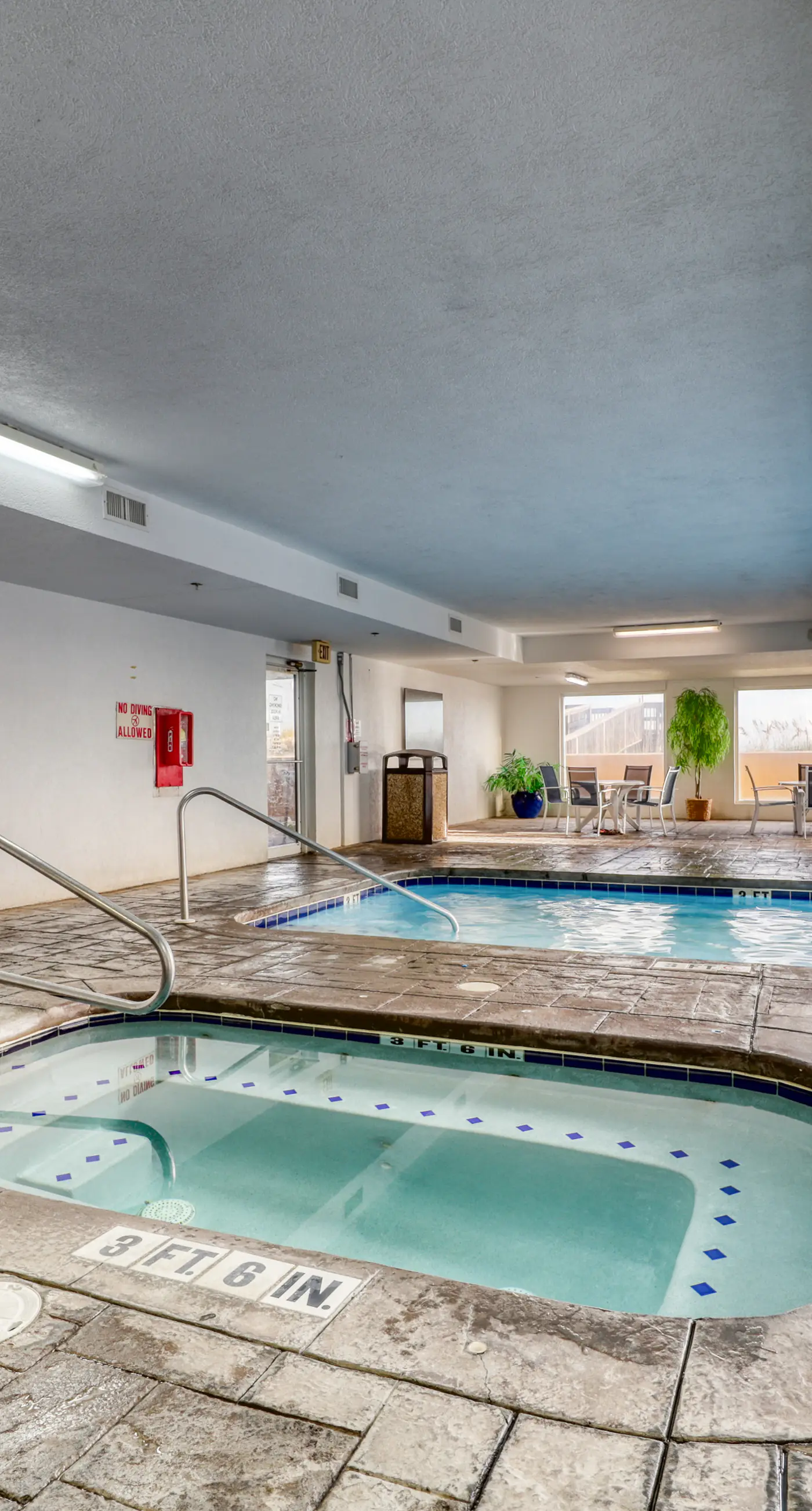 Penthouse-level, waterfront condo with epic Gulf-view balcony, pools, & gym