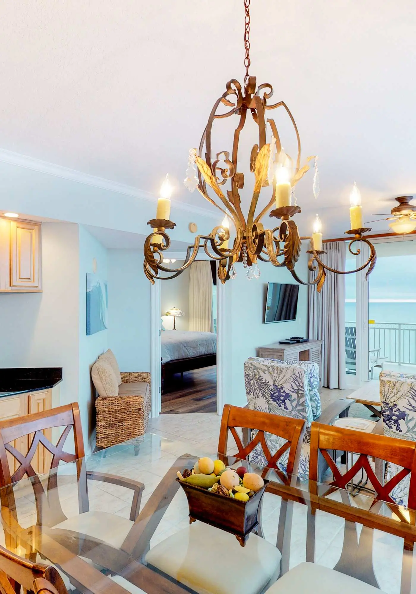Gulf-front condo w private balcony & shared pool, hot tub, gym & sauna