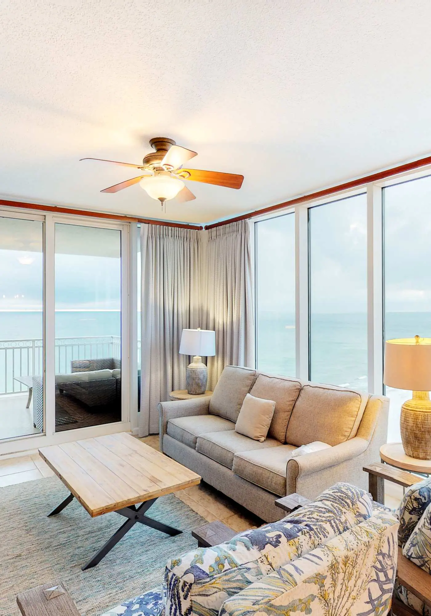 Gulf-front condo w private balcony & shared pool, hot tub, gym & sauna