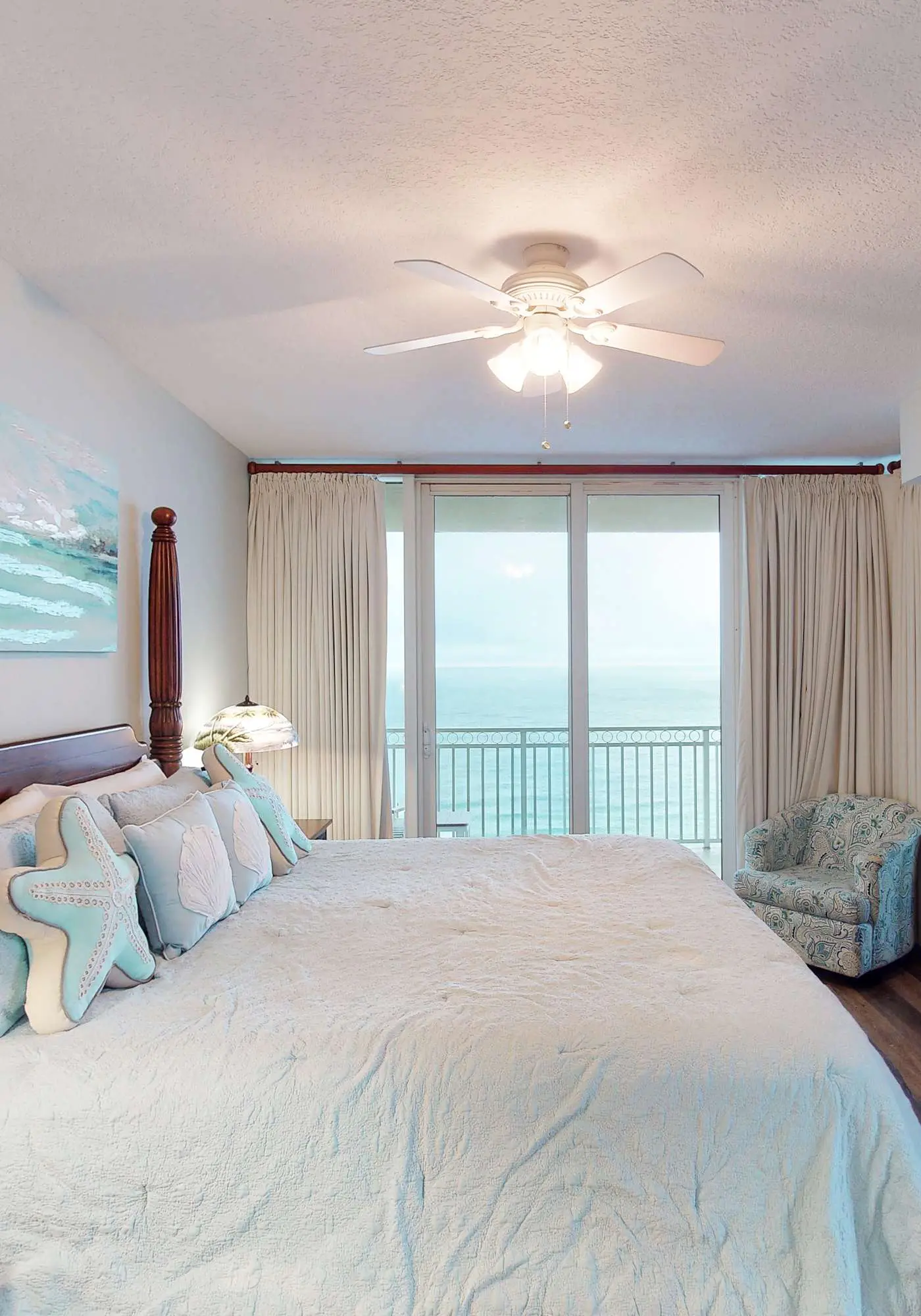 Gulf-front condo w private balcony & shared pool, hot tub, gym & sauna