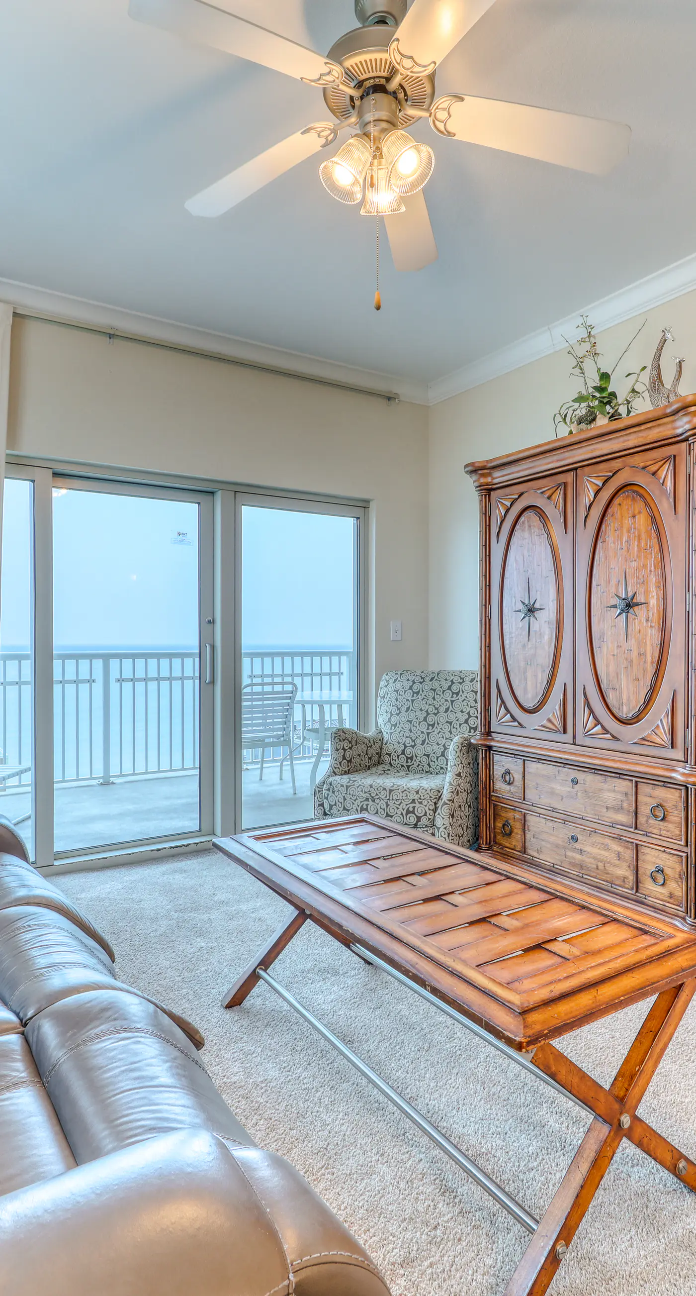 Corner condo with Gulf lagoon views, beach access & pools lazy river