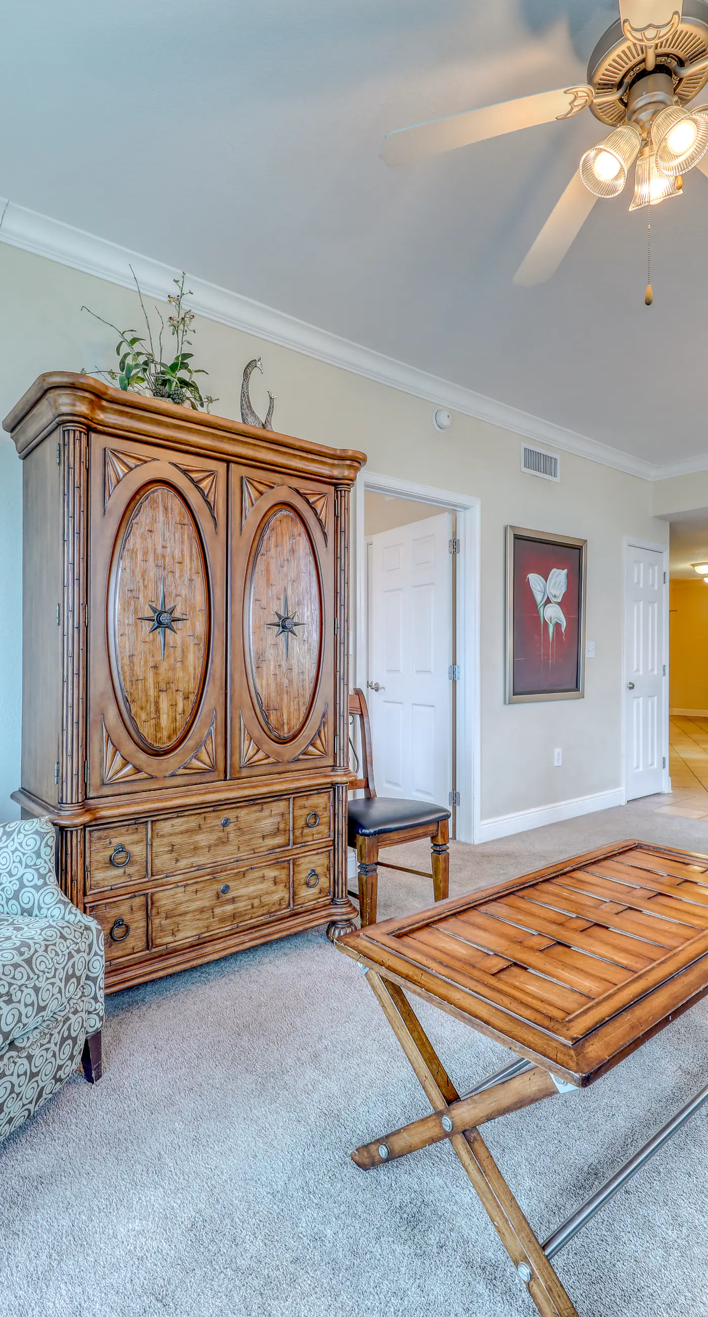 Corner condo with Gulf lagoon views, beach access & pools lazy river