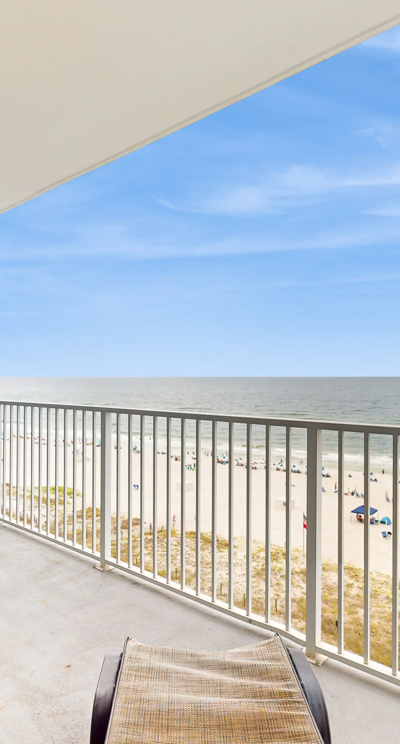 Beachfront condo with amazing views, multiple on-site pools & hot tubs