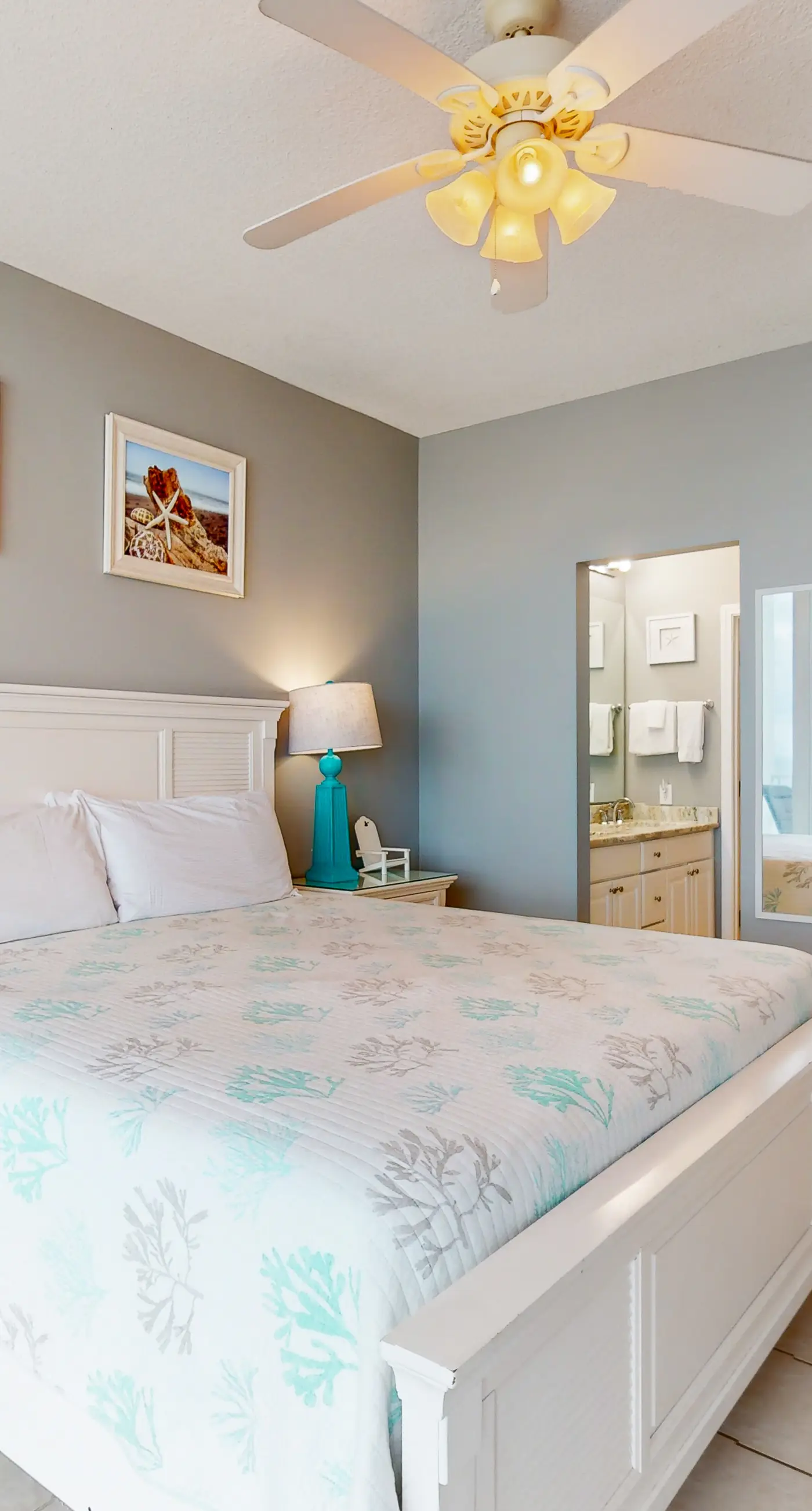 Beachfront condo with amazing views, multiple on-site pools & hot tubs