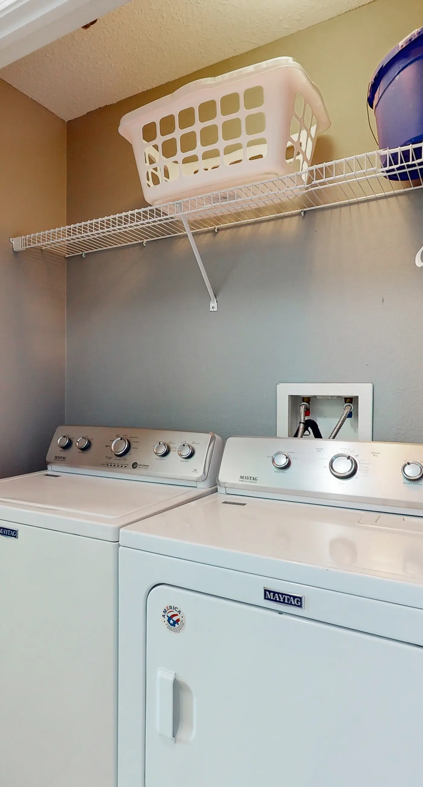 Beachfront condo with amazing views, multiple on-site pools & hot tubs