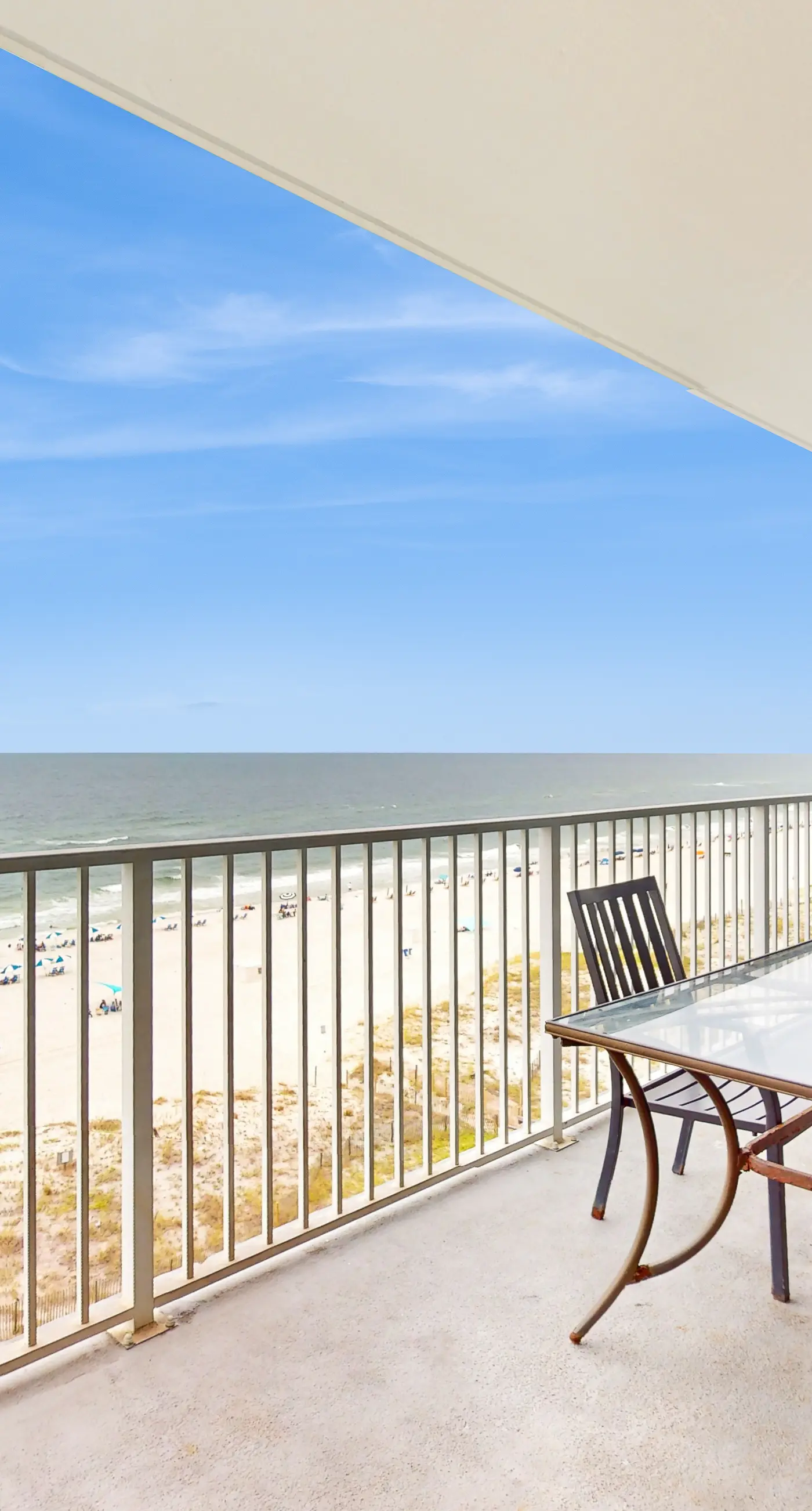 Beachfront condo with amazing views, multiple on-site pools & hot tubs