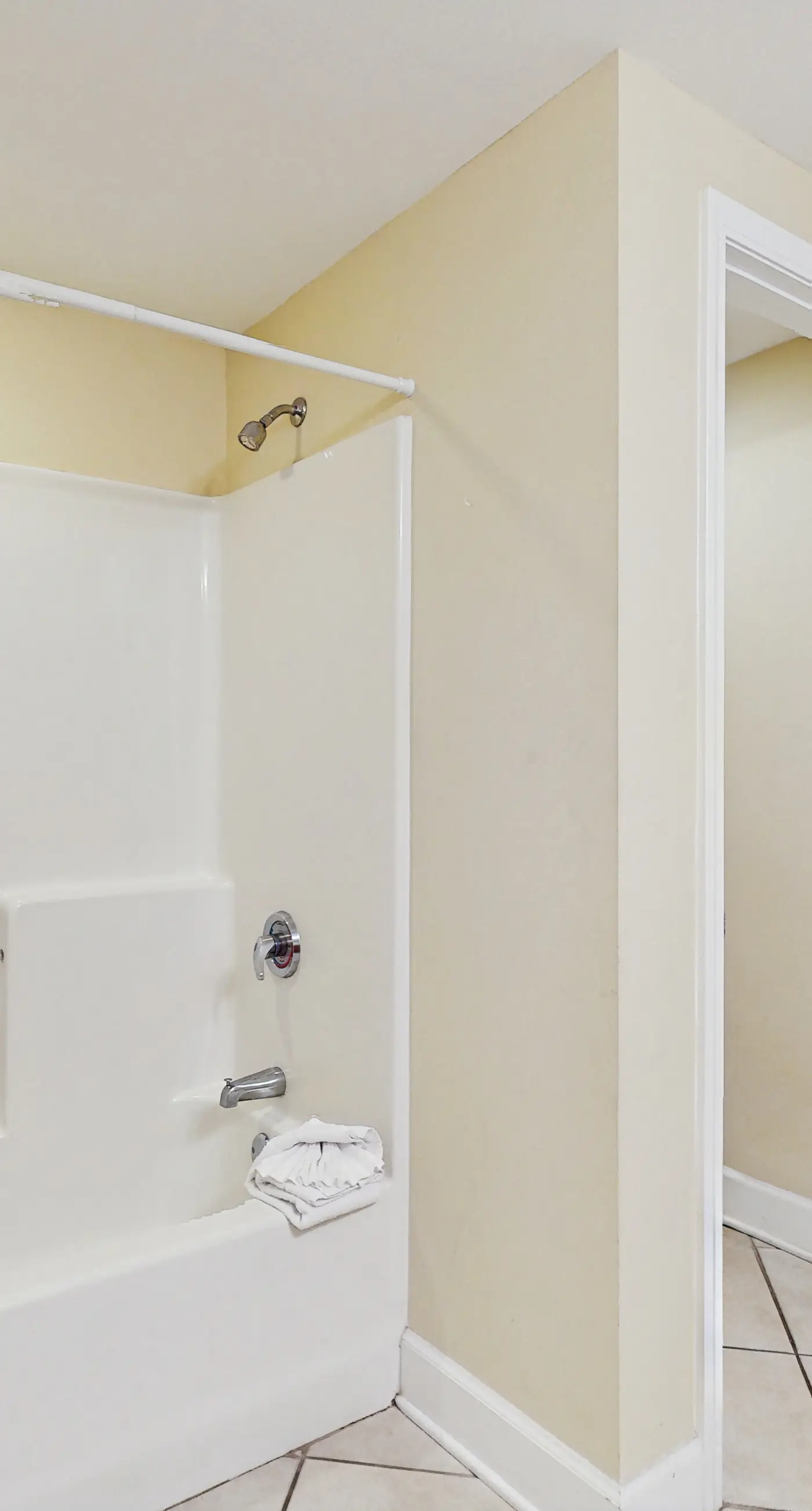 Gulf condo w/ private balcony, stunning views, pools, & sauna