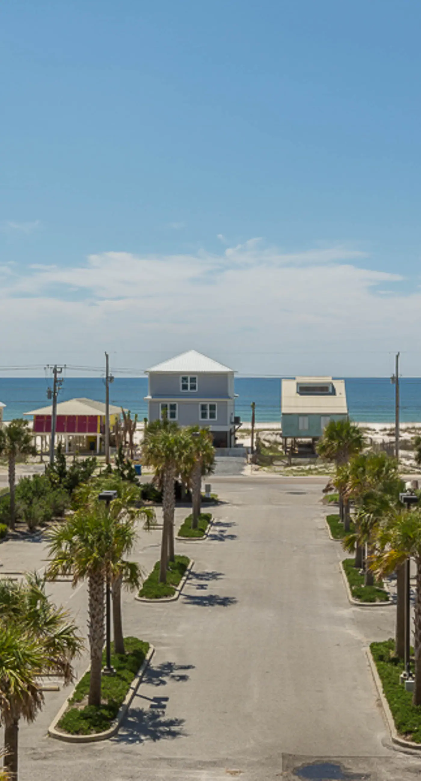 Gulf condo w/ private balcony, stunning views, pools, & sauna