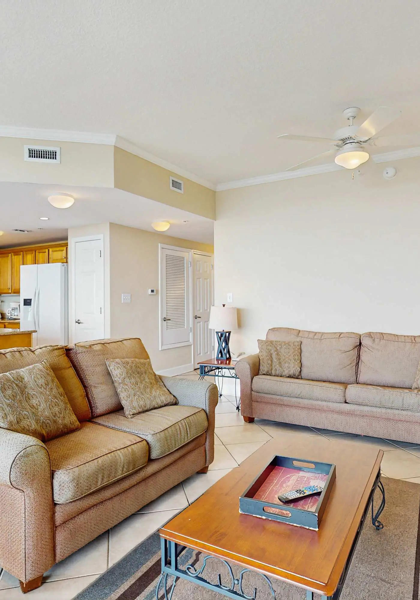 Gulf condo w/ private balcony, stunning views, pools, & sauna