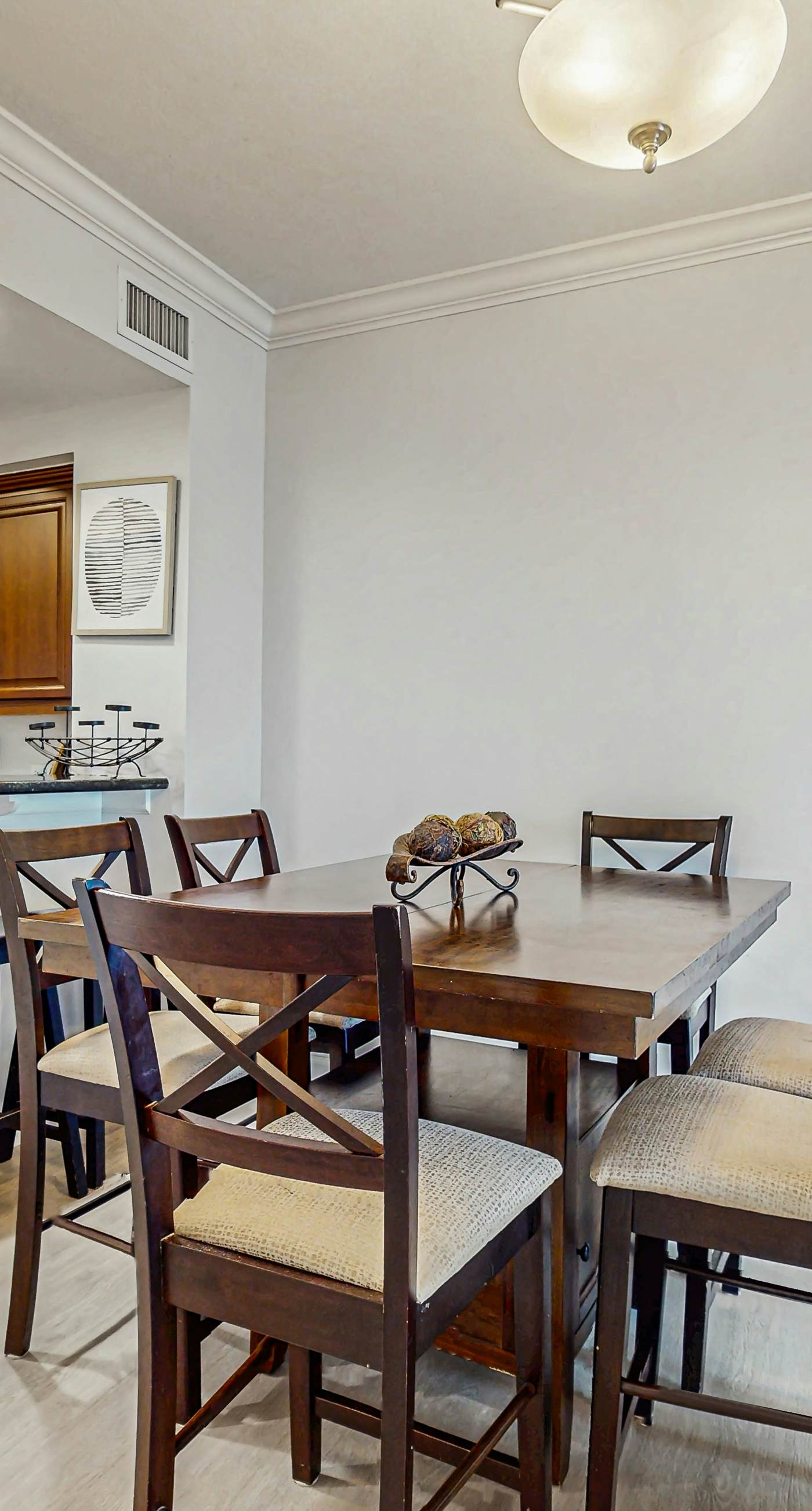 Gulf front condo with community outdoor & indoor pool, hot tub & fitness center