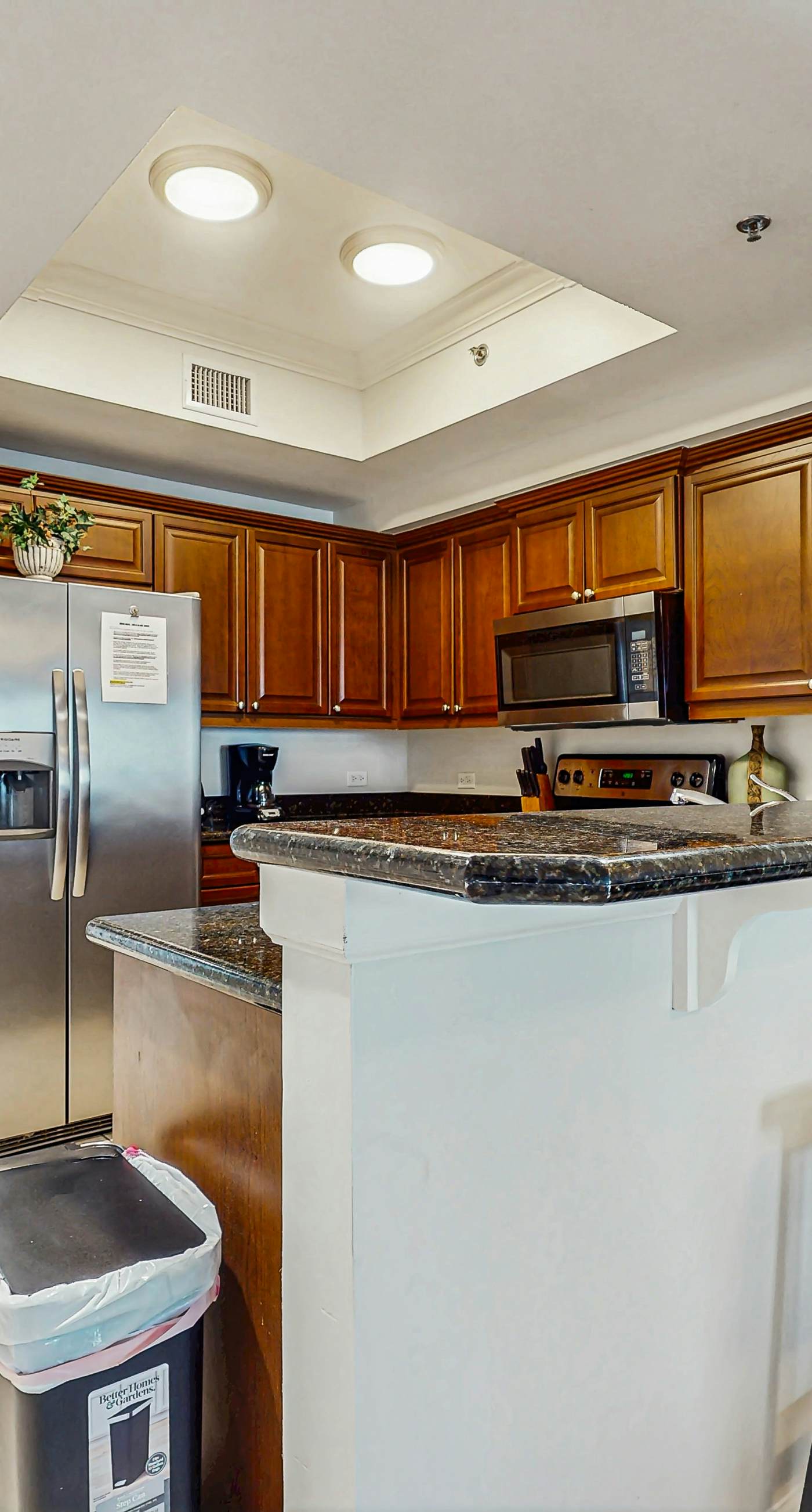 Gulf front condo with community outdoor & indoor pool, hot tub & fitness center