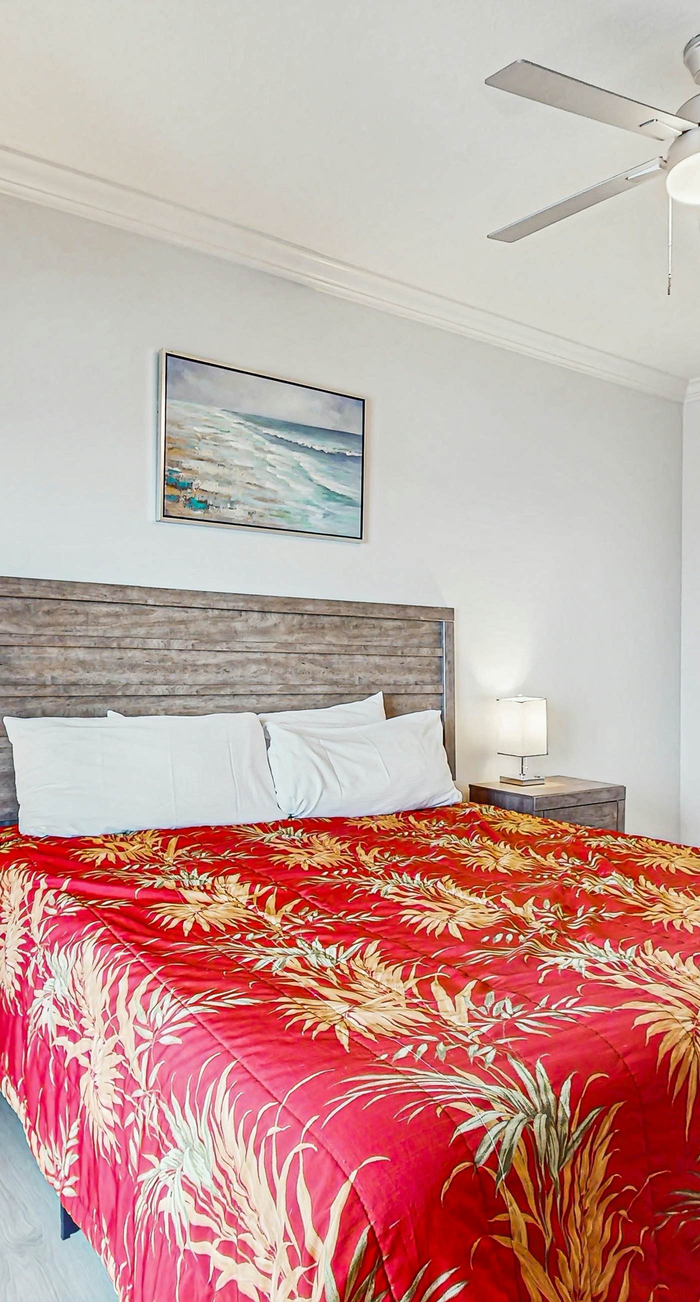 Gulf front condo with community outdoor & indoor pool, hot tub & fitness center