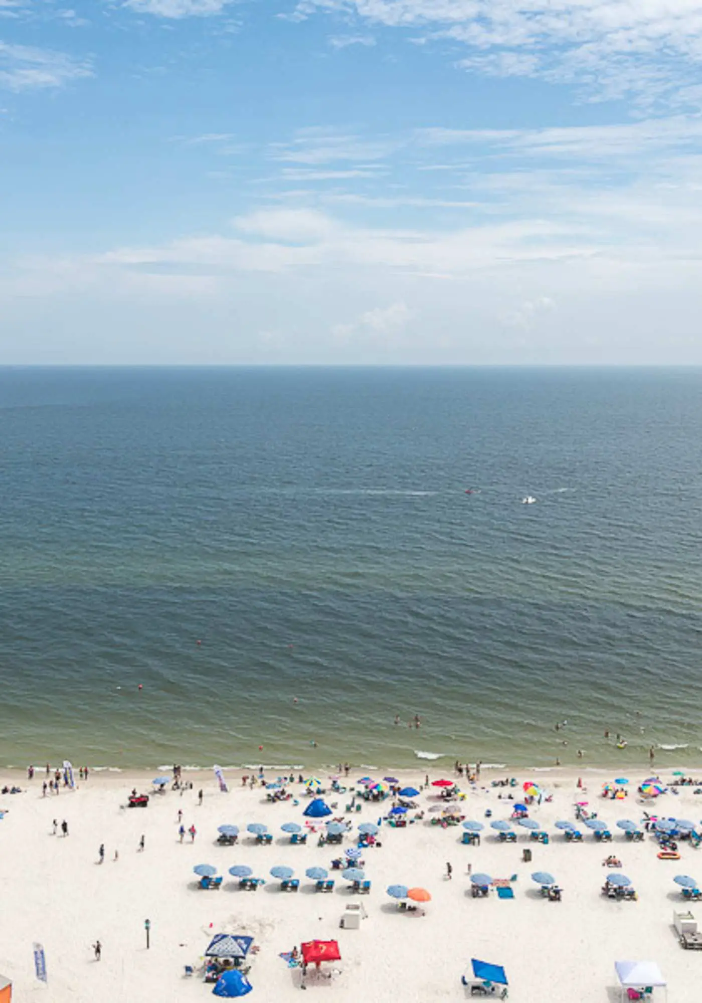Gulf front condo with community outdoor & indoor pool, hot tub & fitness center