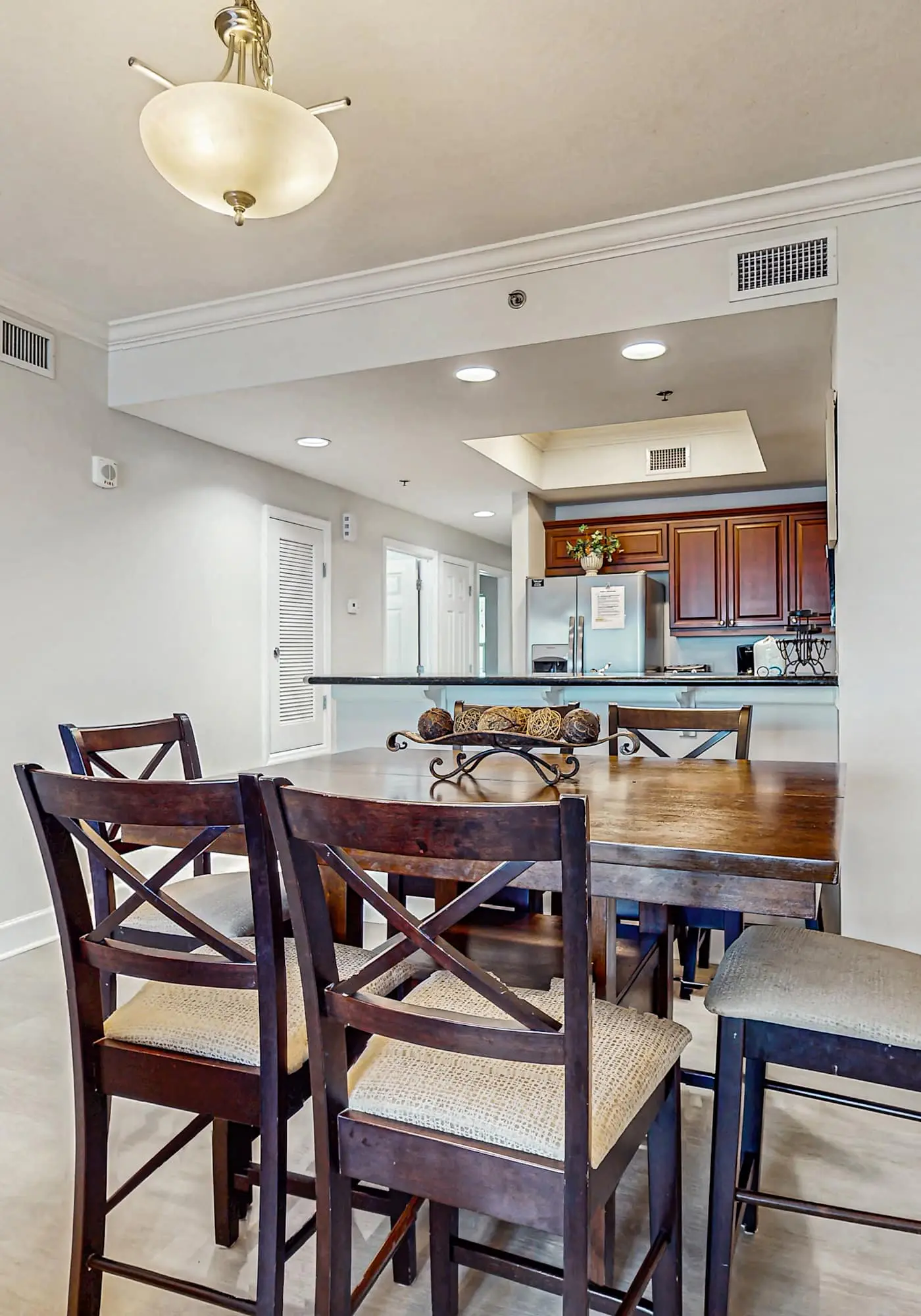 Gulf front condo with community outdoor & indoor pool, hot tub & fitness center