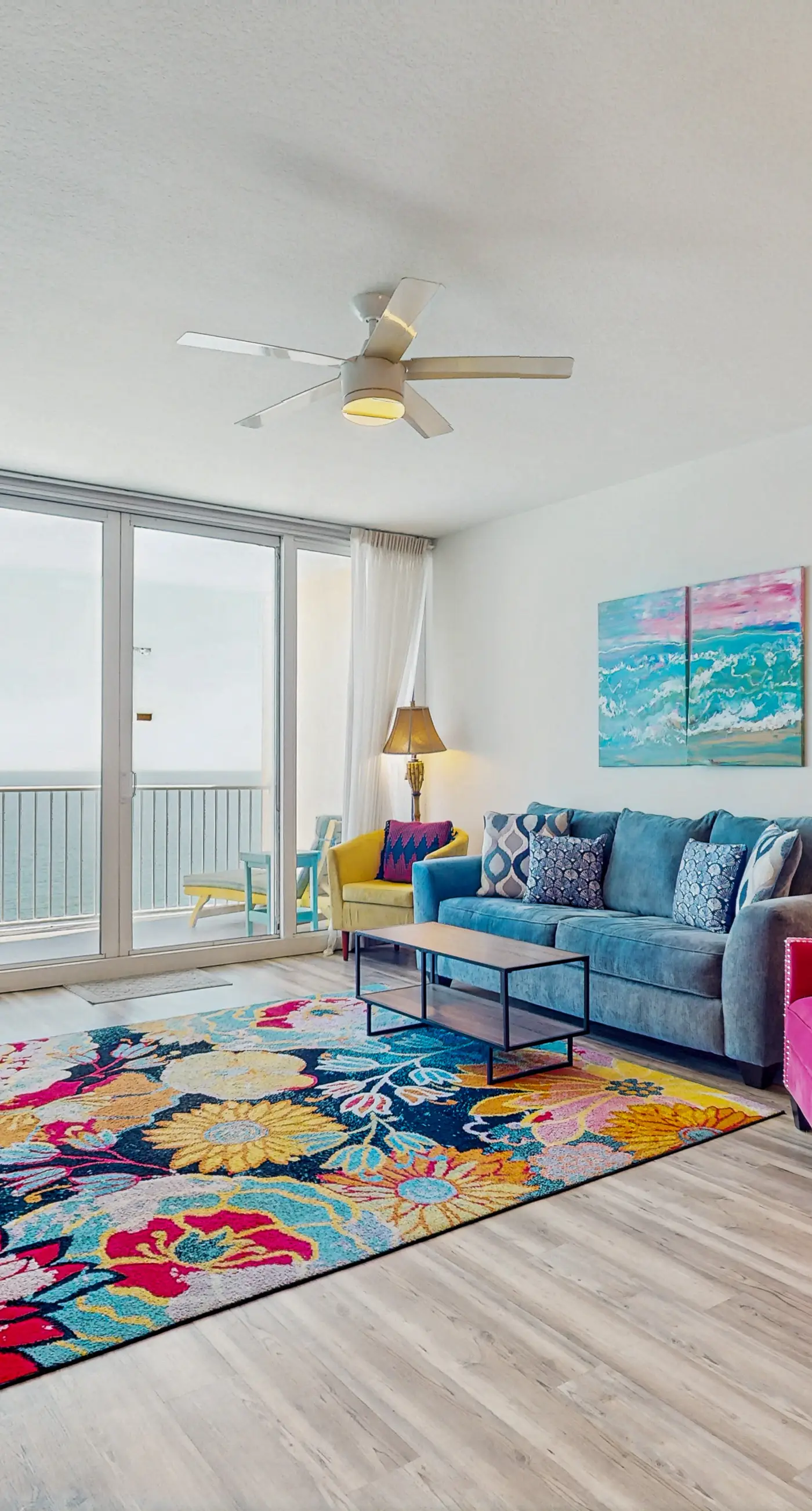 Gulf front beach condo with multiple community pools & sauna