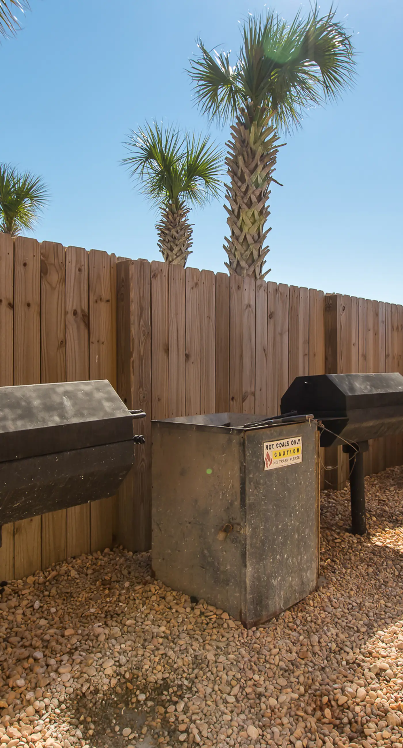 Gulf front beach condo with multiple community pools & sauna