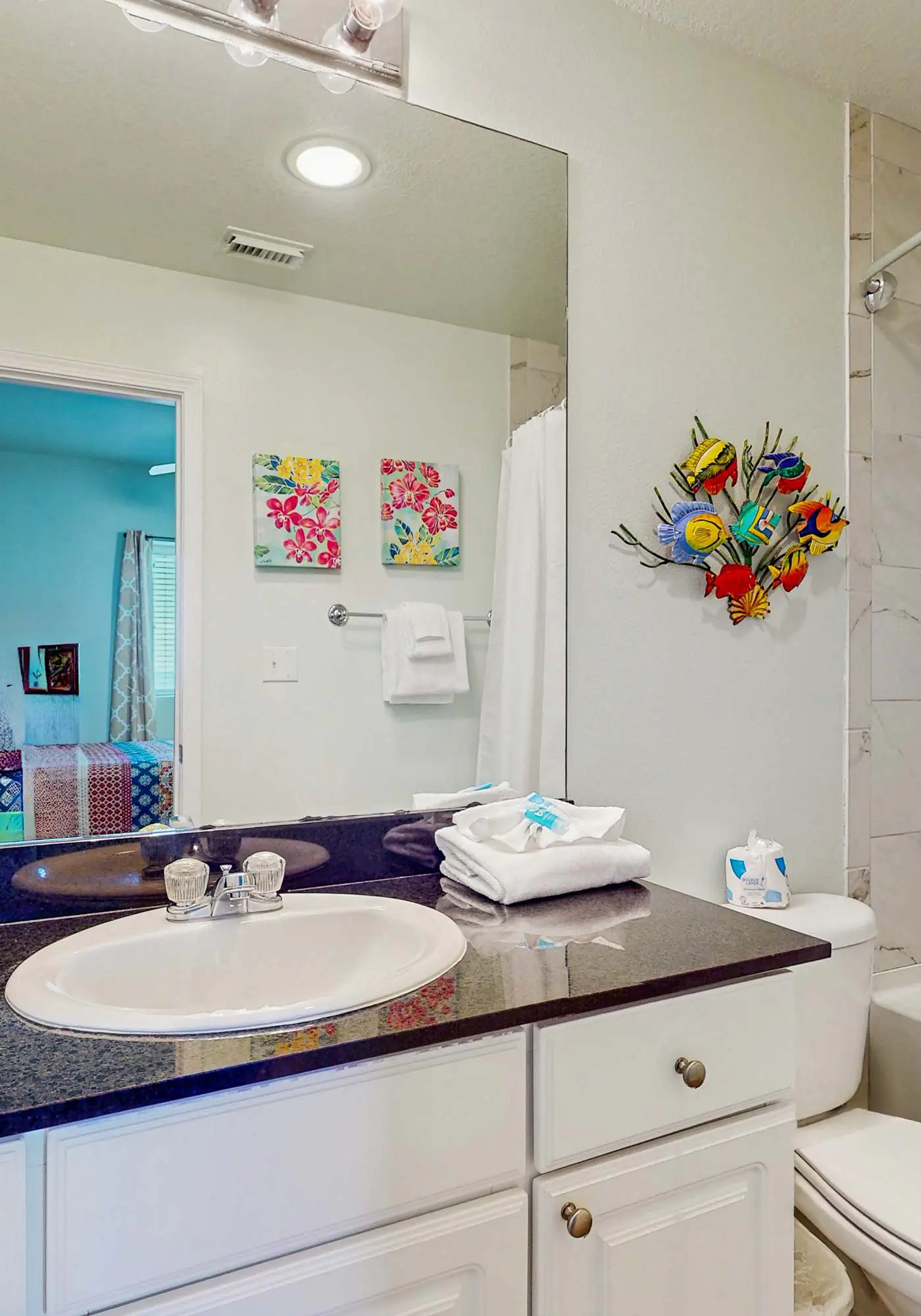 Gulf front beach condo with multiple community pools & sauna