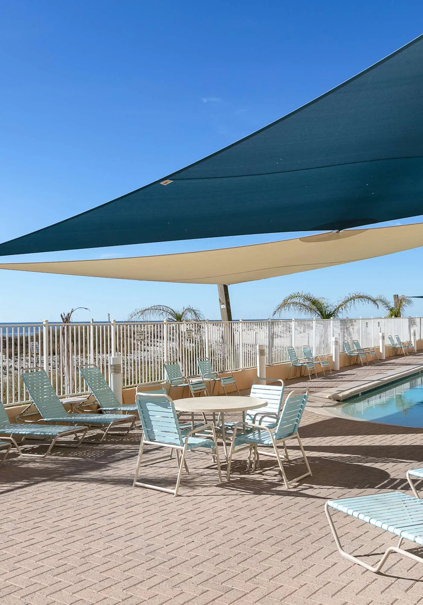 Gulf front beach condo with multiple community pools & sauna