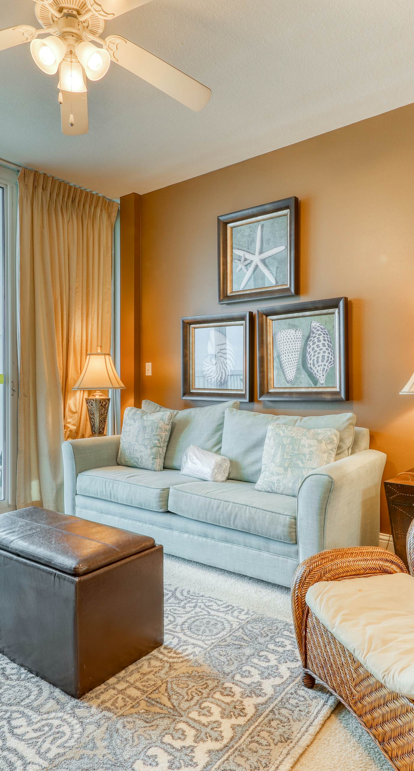 Beachfront condo w/ balcony, indoor & outdoor pools, sauna & hot tubs