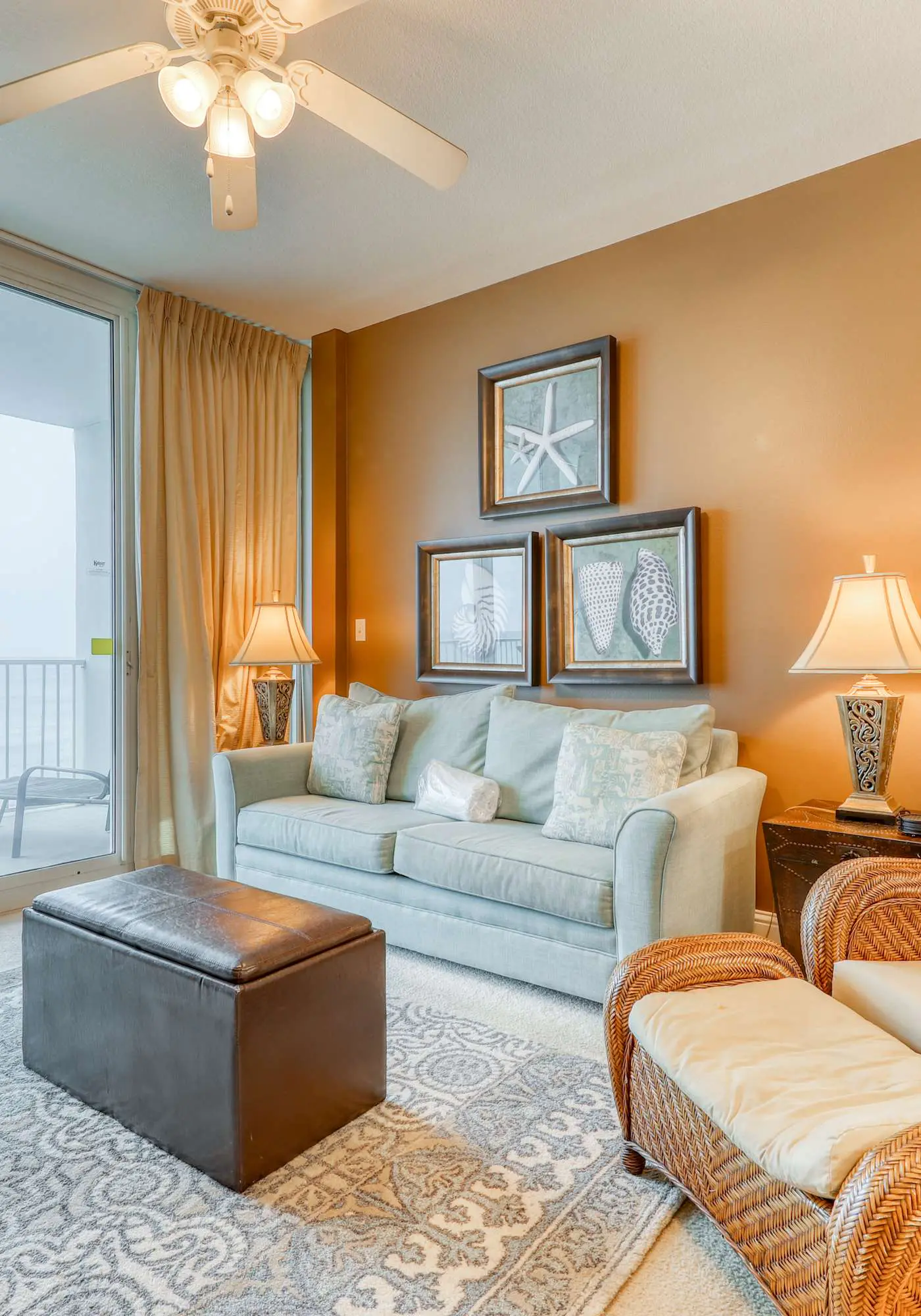 Beachfront condo w/ balcony, indoor & outdoor pools, sauna & hot tubs