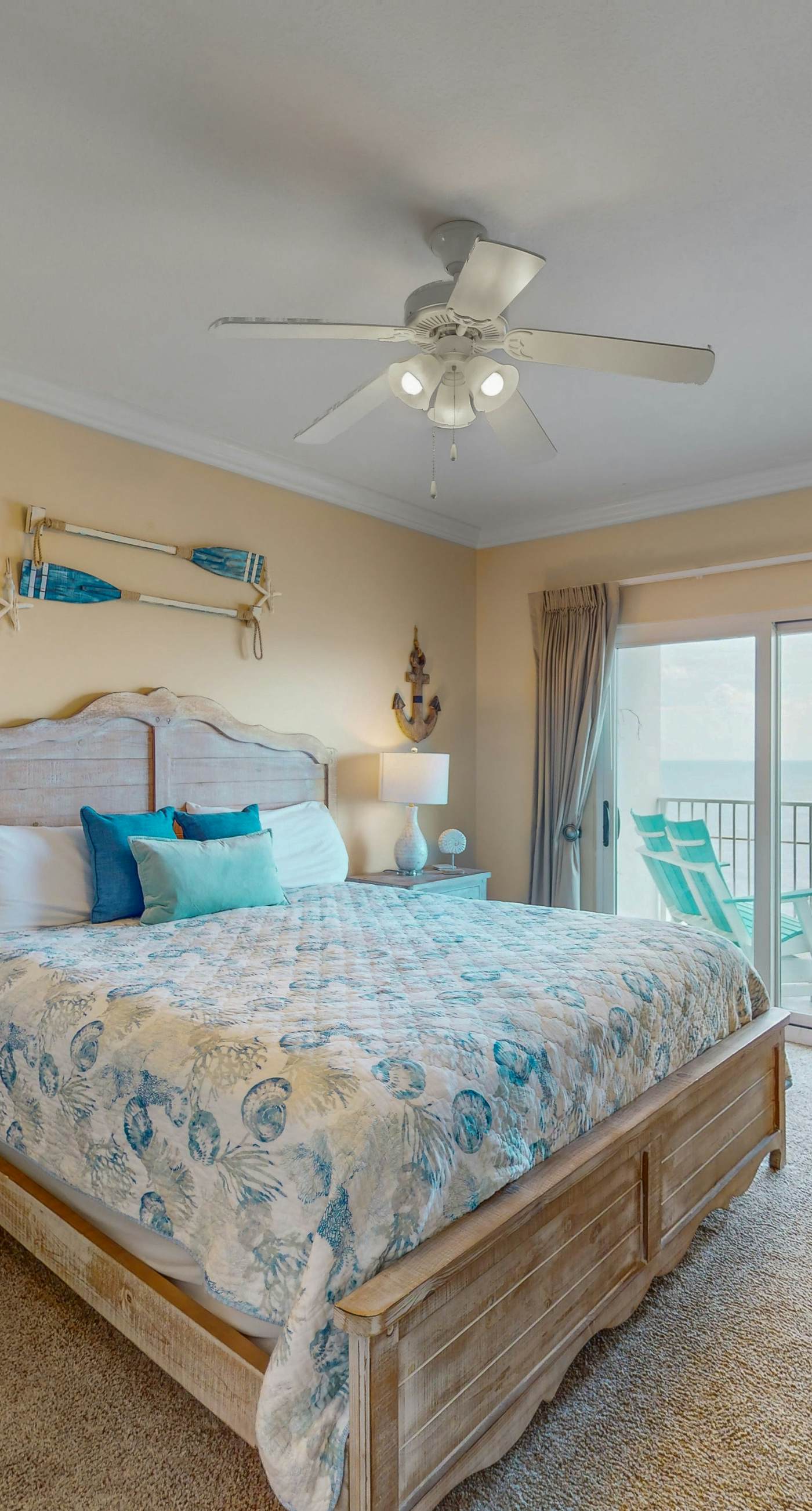 Waterfront condo w/ swim through indoor/outdoor community pools, hot tub & sauna