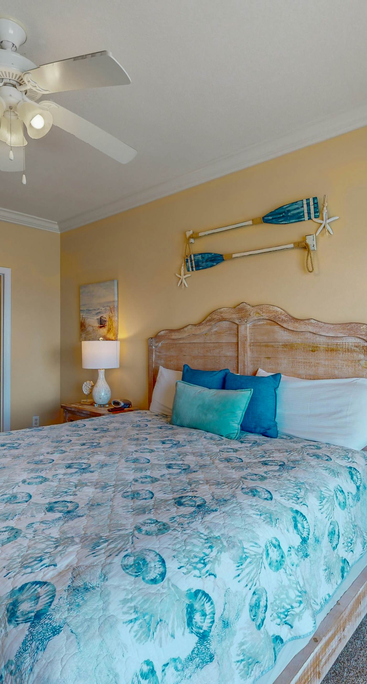 Waterfront condo w/ swim through indoor/outdoor community pools, hot tub & sauna